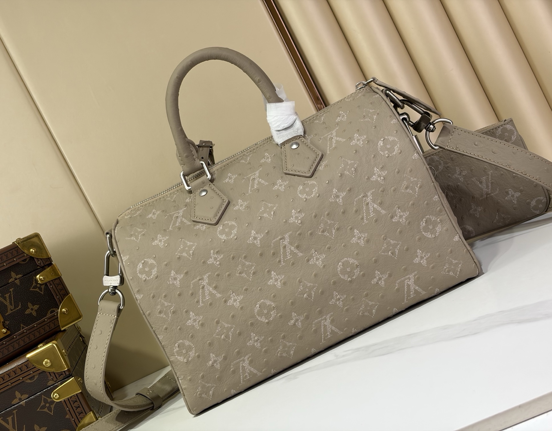 【顶级原单 SPEEDY BANDOULIÈRE 30 手袋 】M24426 灰色/牛皮压鸵鸟纹 本款 Speedy 【顶级原单 SPEEDY BANDOULIÈRE 30 手袋 】M24426 灰色/牛皮压鸵鸟纹 本款 Speedy