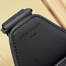 【顶级原单 Avenue Slingbag PM 单肩胸包】M2A354 黑色 (压花) Avenue Slingbag 【顶级原单 Avenue Slingbag PM 单肩胸包】M2A354 黑色 (压花) Avenue Slingbag