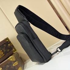 【顶级原单 Avenue Slingbag PM 单肩胸包】M2A354 黑色 (压花) Avenue Slingbag 【顶级原单 Avenue Slingbag PM 单肩胸包】M2A354 黑色 (压花) Avenue Slingbag