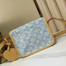 【顶级原单 SATCHEL 迷你斜挎包】M2A647 蓝色/牛仔 本款 Satchel 迷你斜挎包以 Monogram 【顶级原单 SATCHEL 迷你斜挎包】M2A647 蓝色/牛仔 本款 Satchel 迷你斜挎包以 Monogram