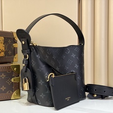 【顶级原单ALL IN BB 手袋 】M3A156 黑花丝印 本款 All In BB 手袋出自 Monogram In 【顶级原单ALL IN BB 手袋 】M3A156 黑花丝印 本款 All In BB 手袋出自 Monogram In