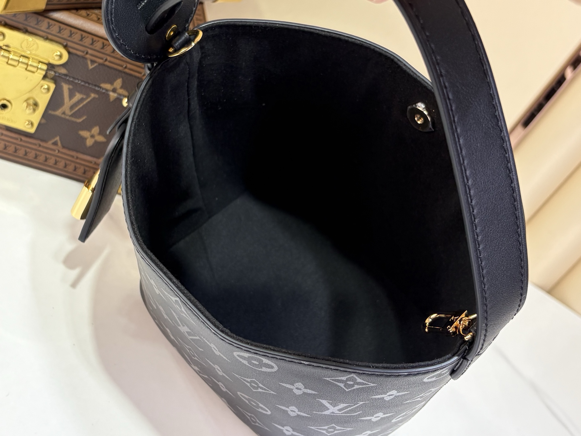 【顶级原单ALL IN BB 手袋 】M3A156 黑花丝印 本款 All In BB 手袋出自 Monogram In 【顶级原单ALL IN BB 手袋 】M3A156 黑花丝印 本款 All In BB 手袋出自 Monogram In
