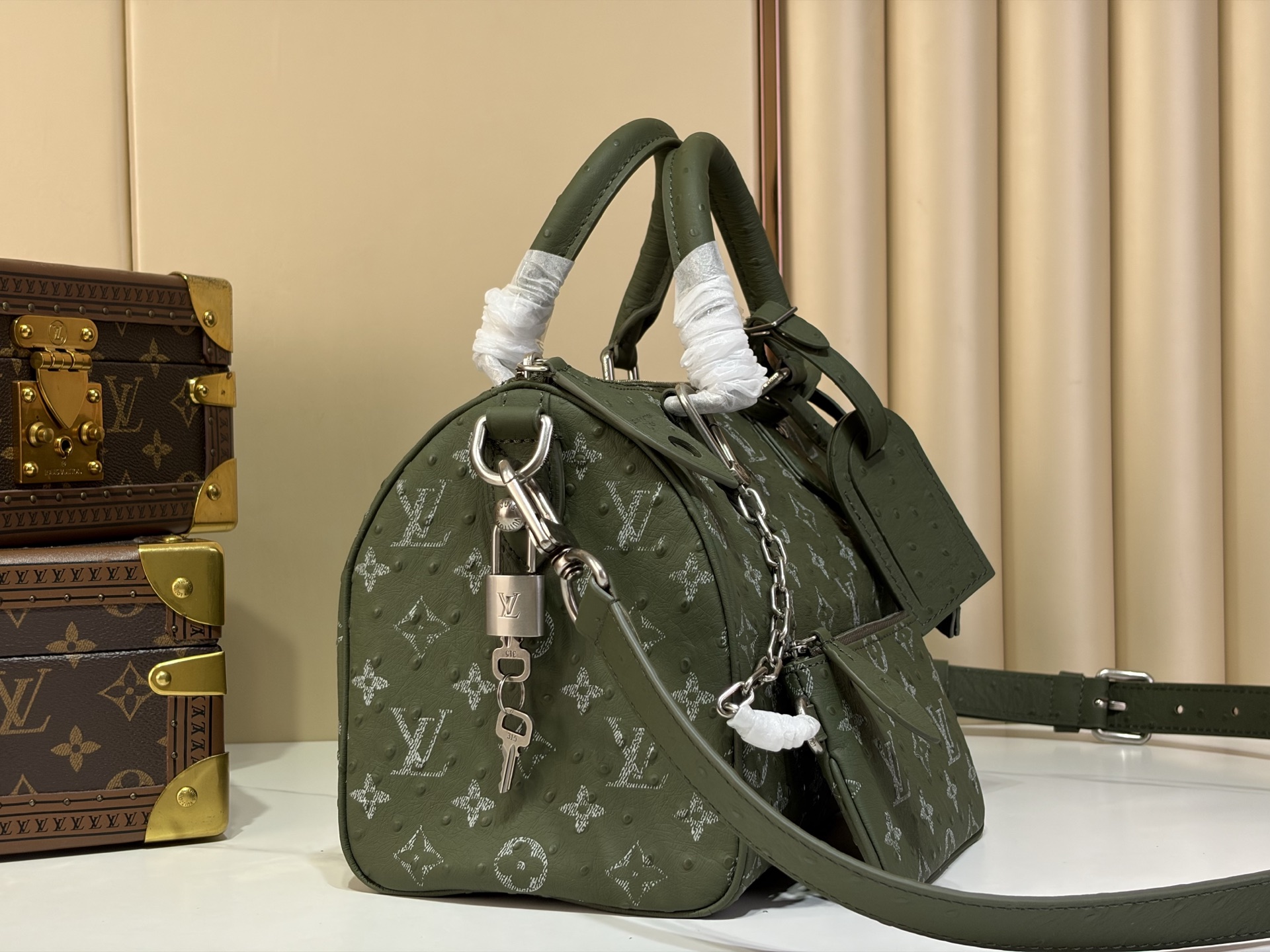 【顶级原单 SPEEDY BANDOULIÈRE 25 手袋 】M24426 绿色/牛皮压鸵鸟纹 本款 Speedy 【顶级原单 SPEEDY BANDOULIÈRE 25 手袋 】M24426 绿色/牛皮压鸵鸟纹 本款 Speedy