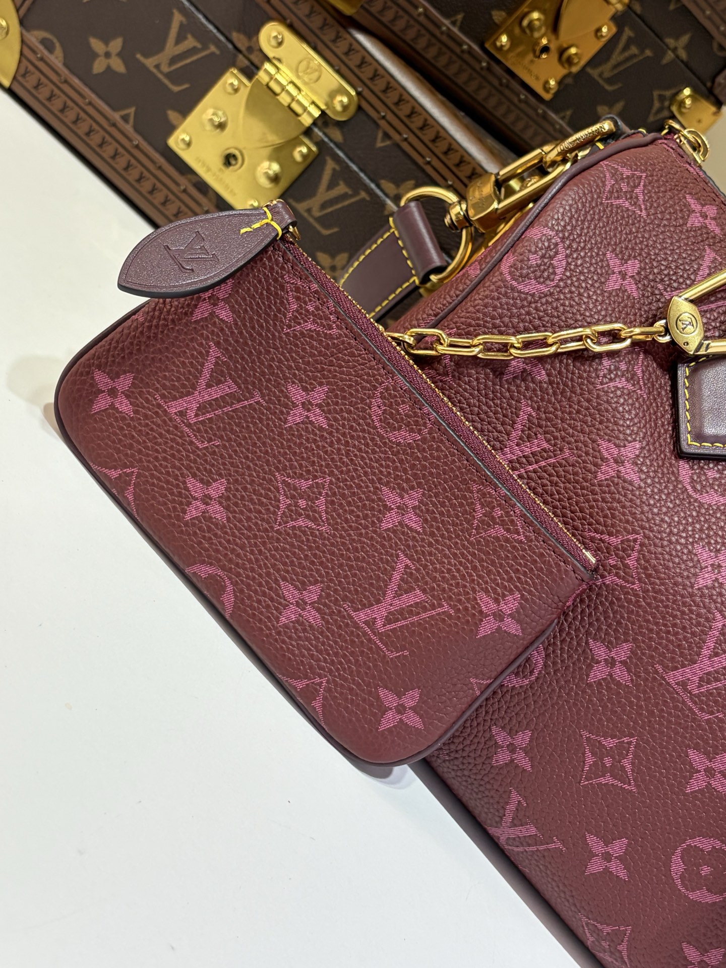 【顶级原单 SPEEDY  BANDOULIÈRE 25 手袋】M2A417 酒红色 本款 Speedy  25 Ban
