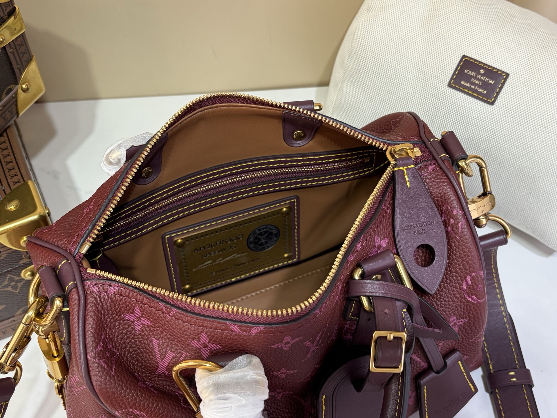 【顶级原单 SPEEDY  BANDOULIÈRE 25 手袋】M2A417 酒红色 本款 Speedy  25 Ban