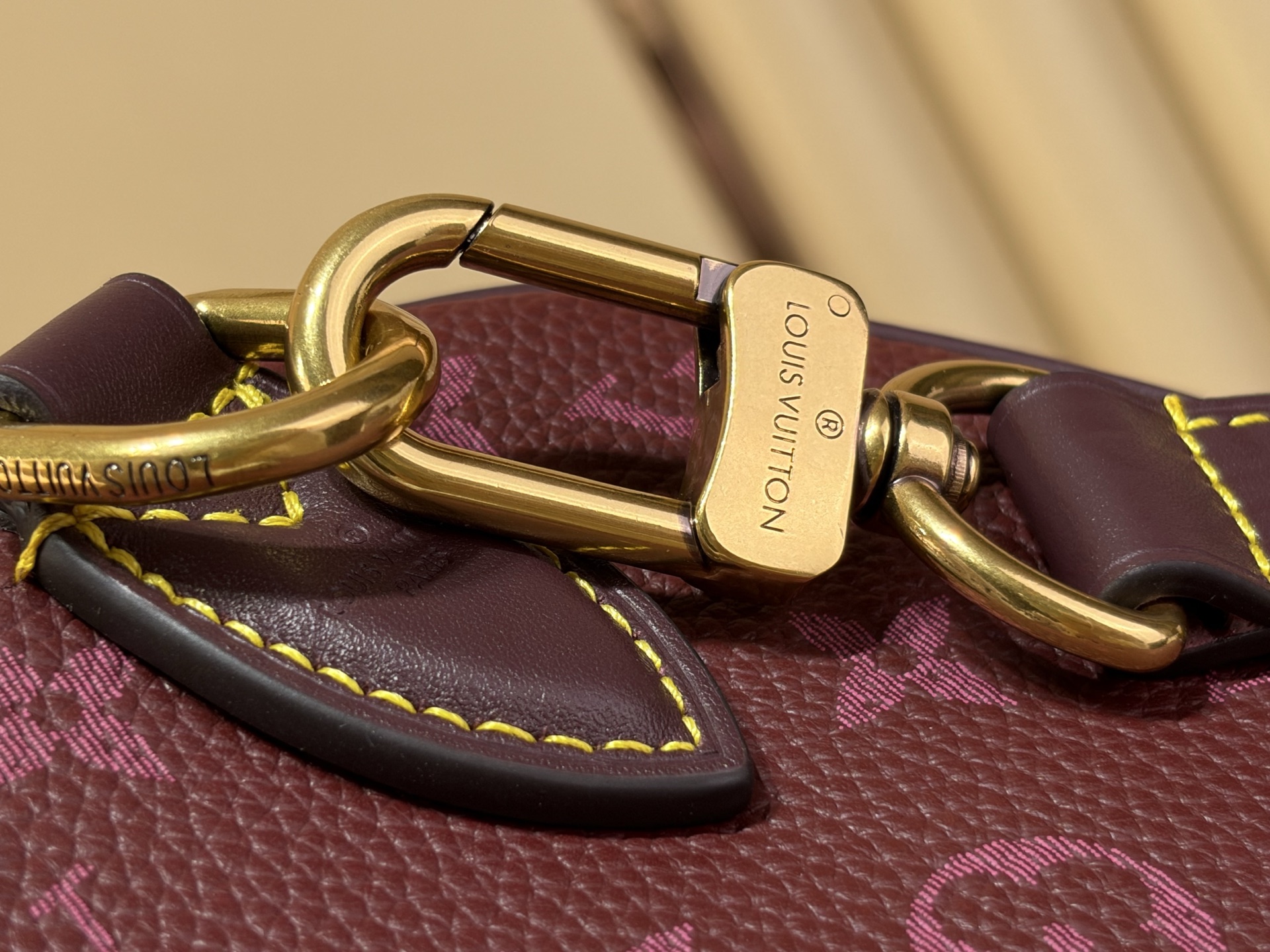 【顶级原单 SPEEDY  BANDOULIÈRE 25 手袋】M2A417 酒红色 本款 Speedy  25 Ban