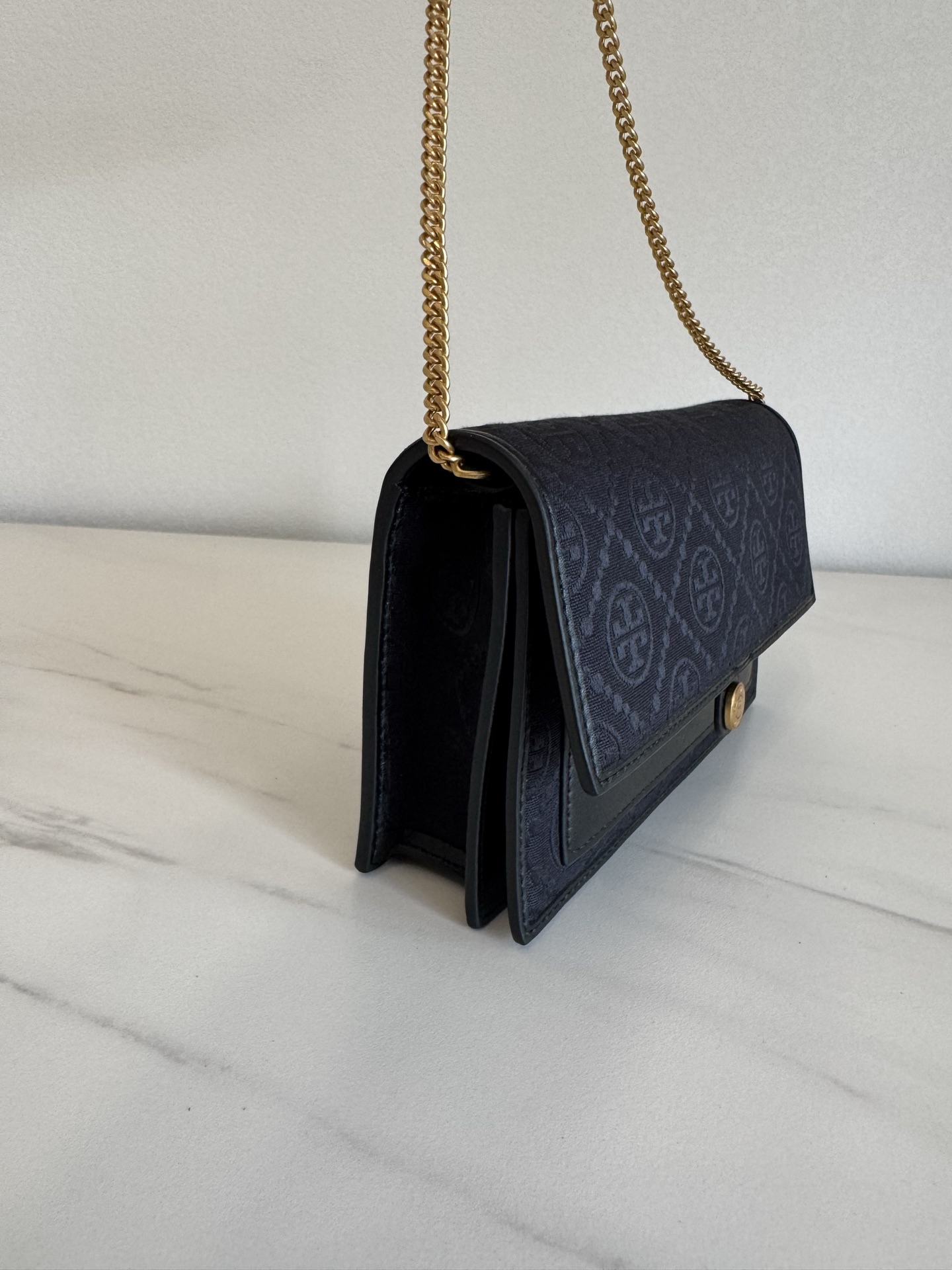 Tory Burch ～Tory Burch23年新款T Monogram系列单肩信封包 风琴款式 实用百搭