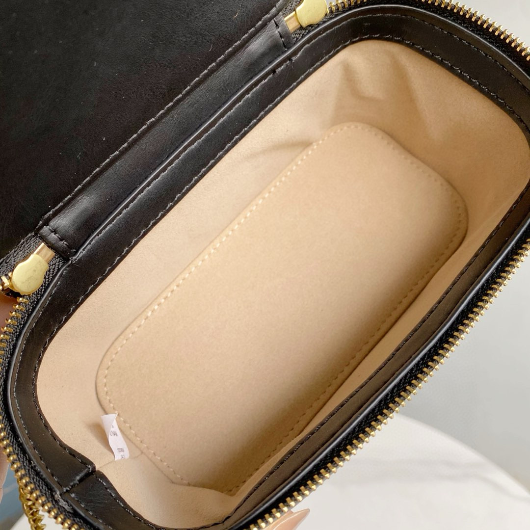 Tory Burch ～Tory Burch新款Kira化妆盒子包 牛皮材质柔软经久耐用 菱格形绗缝立体蓬松