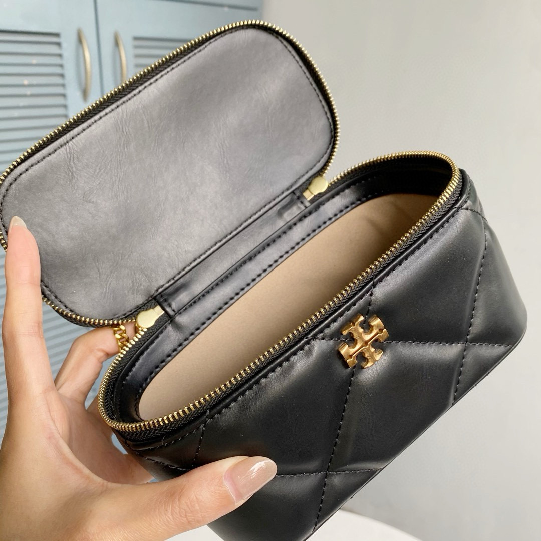 Tory Burch ～Tory Burch新款Kira化妆盒子包 牛皮材质柔软经久耐用 菱格形绗缝立体蓬松