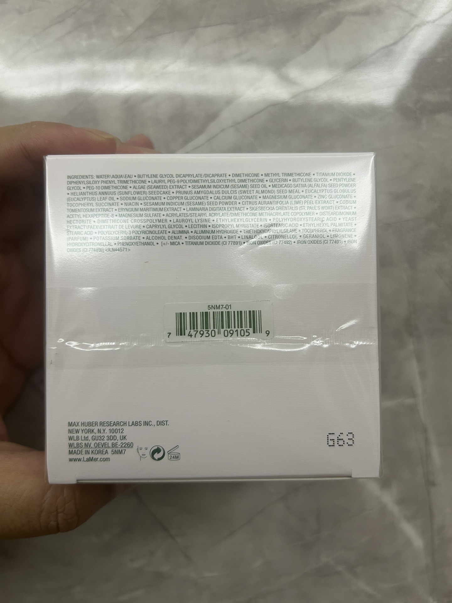 专/85💰
对版进口原装纤维纸盒（丝绒灰）高度遮暇效果，带替换装一盒两芯，市面最高版本独立牛皮盒装✔海蓝之谜鎏光焕变气垫！色号：1#，3#，11#，12#。