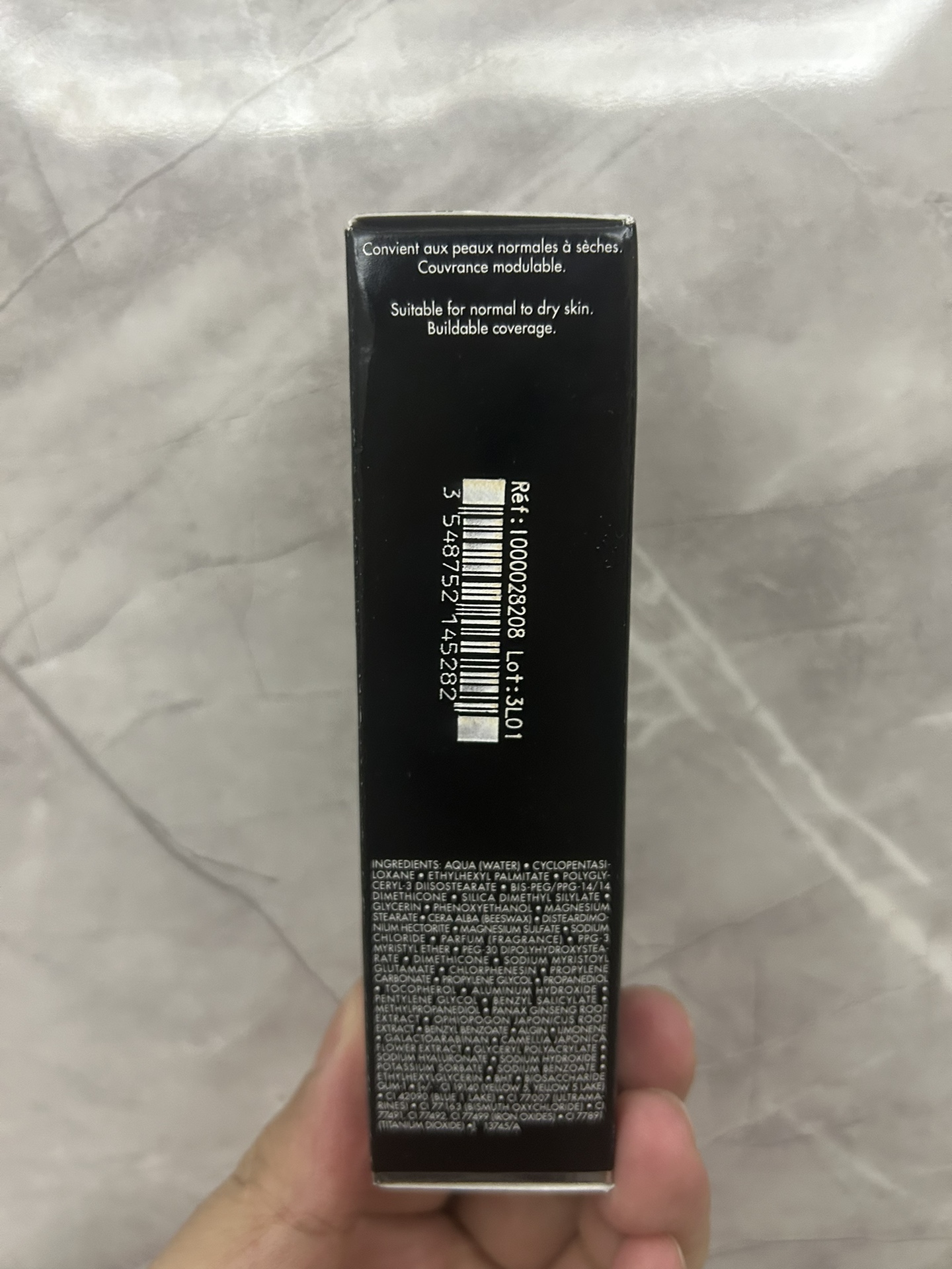 ✨70包
玫珂菲浮生若梦熬夜粉底液30ml！色号：Y218#。R208#。