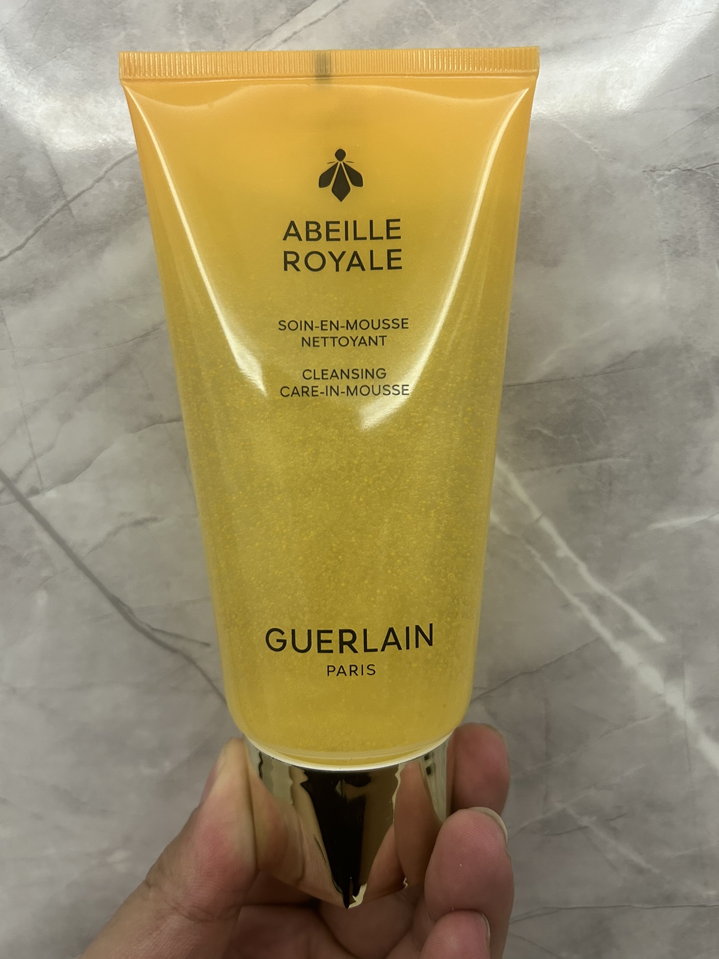 65💰
独家私模，市场独家质量，非流通货，供平台，明通市场认可版本✔️娇兰复原蜜洗面奶明通版175ml！