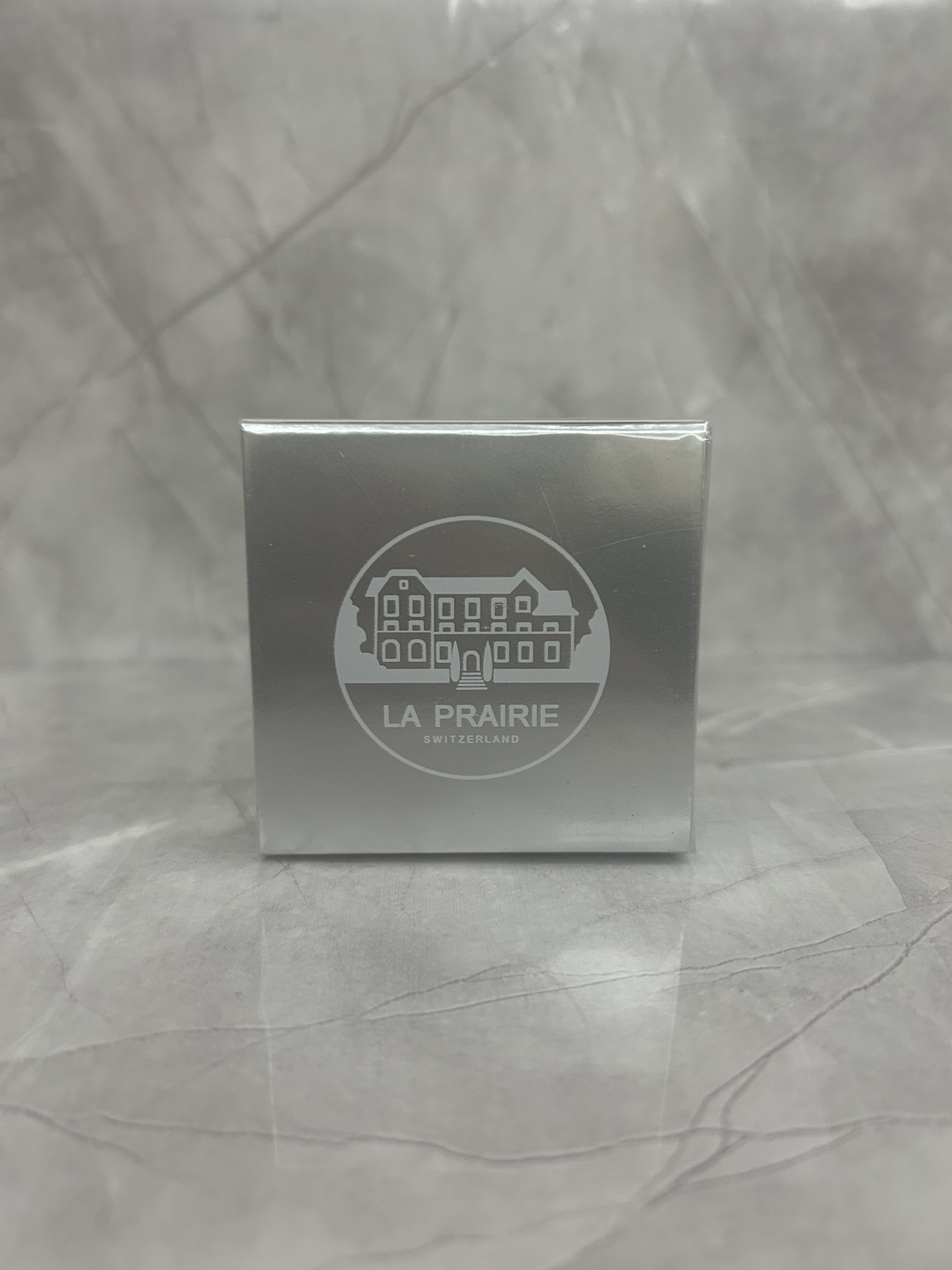 ✨70包
莱伯妮铂金面霜小样15ml！