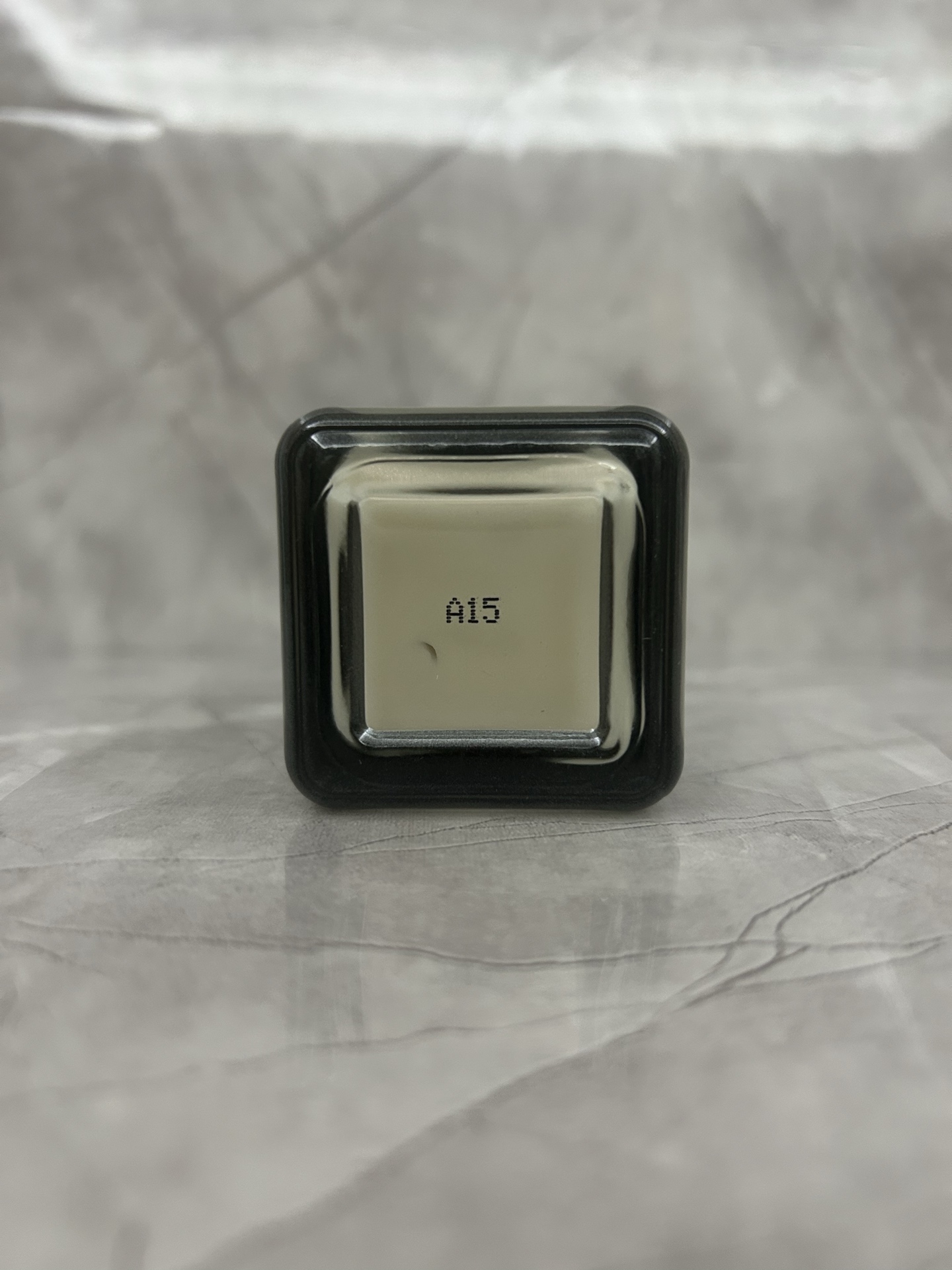 明通品质/85💰单支
明通品质/160💰套装
雅诗兰黛线雕精华明通版100ml！