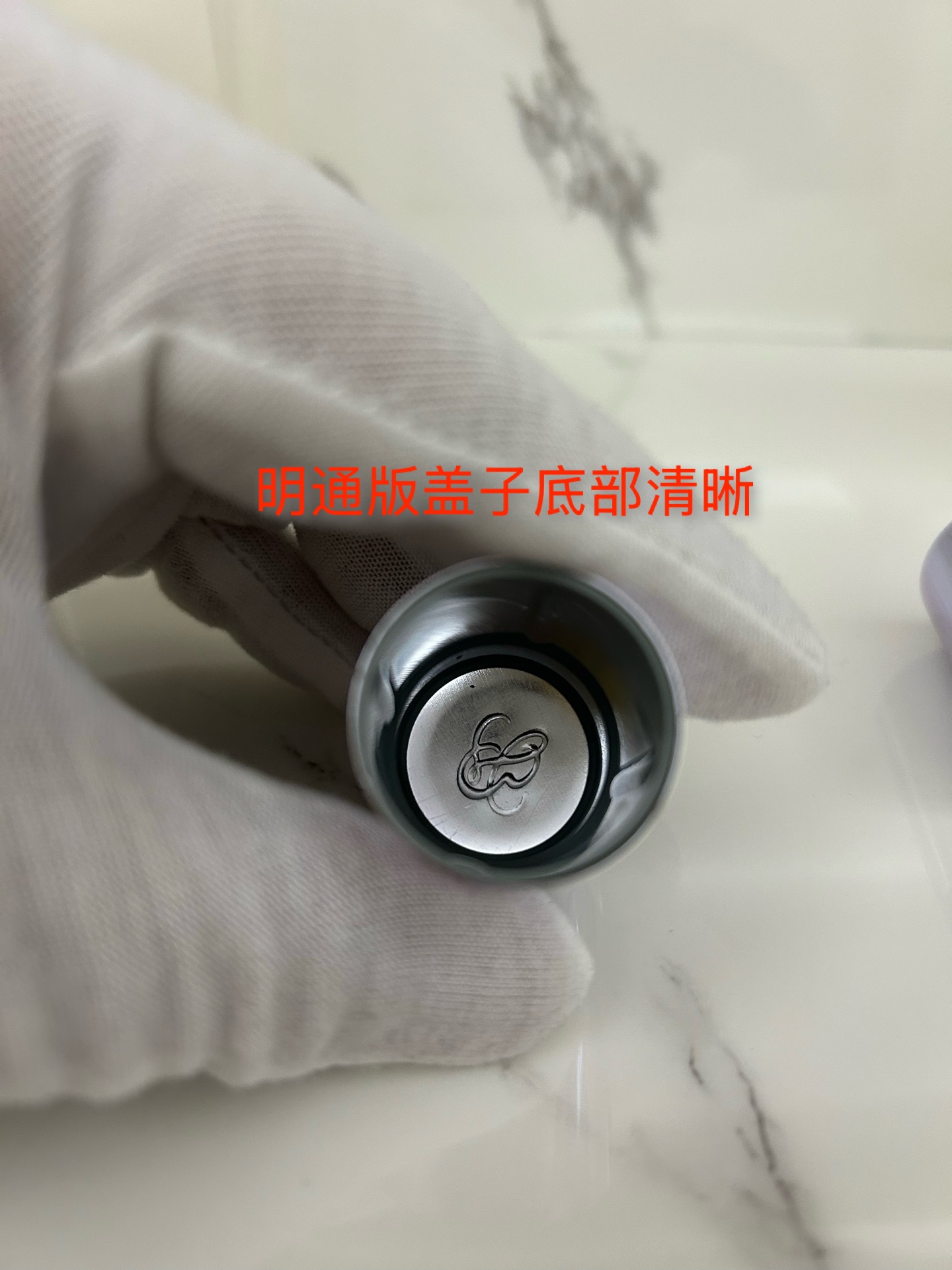打起出货/75💰🎉🎉🎉
细节全对版，味道对香，市面最高版本，非流通普货，正品质量直供，支持对比，明通市场认可版本✔️雅诗兰黛肌光精华明通版100ml！