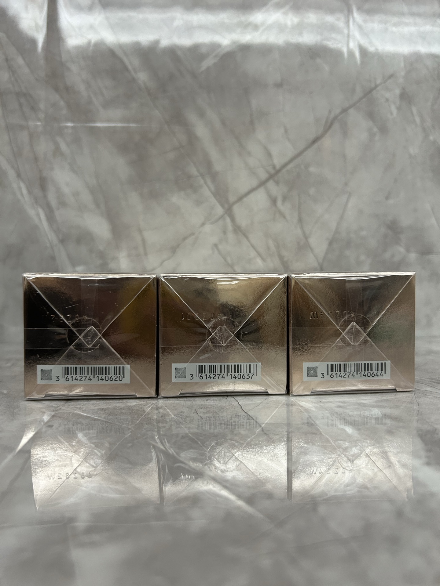 通/135💰
兰蔻箐纯粉底液新版明通版35ml！色号：90#，100#，110#。