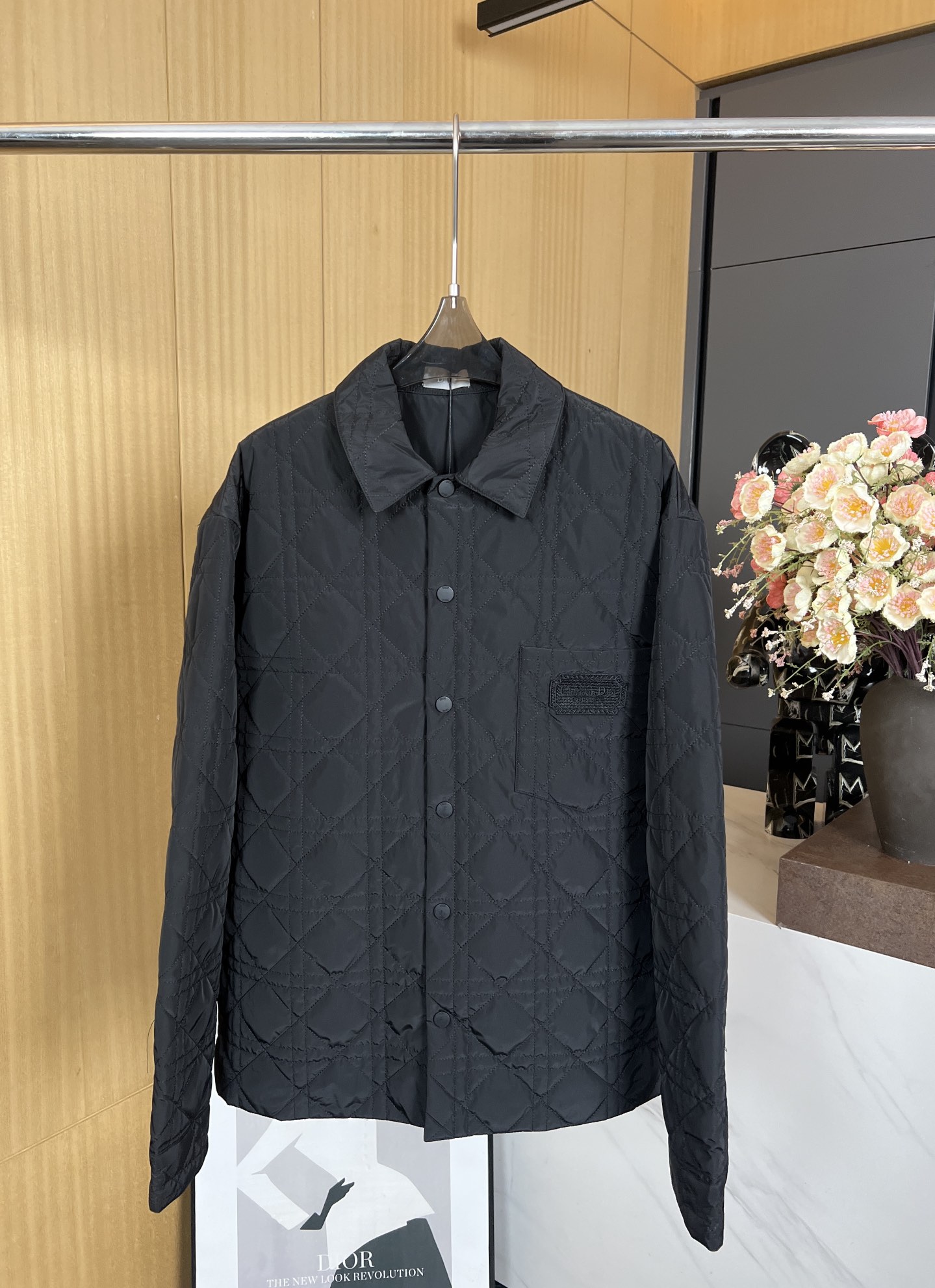 NO:312773,Dior new autumn and winter style rattan plaid lapel jacket cotton jacket, quilted rattan plaid pattern, coverless dark bags and engraved Dior logo, casual style SMLXL,,dior, jackets & coats, jackets & coats, alexander wang19860909Dior 秋冬新款 藤格纹翻领夹克棉服外套、通体饰以绗缝效果藤格纹图案、无盖暗袋和镌刻Dior标志、休闲版型 码数SMLXL,,dior,jackets & coats,jackets & coats,alexander wang,Women's clothing