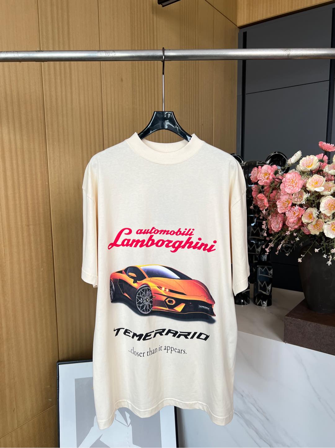 NO:312779,BALENCIAGA Early Spring New Automobili Lamborghini Co-branded series printed short-sleeved T-shirt, Automobili Lamborghini print (Conley machine) printed on the front, washing fading effect, loose style, same style for men and women, SML, balenciaga,tom ford, T-shirt,tees, t-shirt,alexander wang19860909BALENCIAGA 早春新款 Automobili Lamborghini联名系列印花短袖T恤、正面印有Automobili Lamborghini印花（康利机）、水洗褪色效果、宽松版型 男女同款 码数SML,,balenciaga,tom ford,T-shirt,tees，t-shirt,alexander wang,Women's clothing