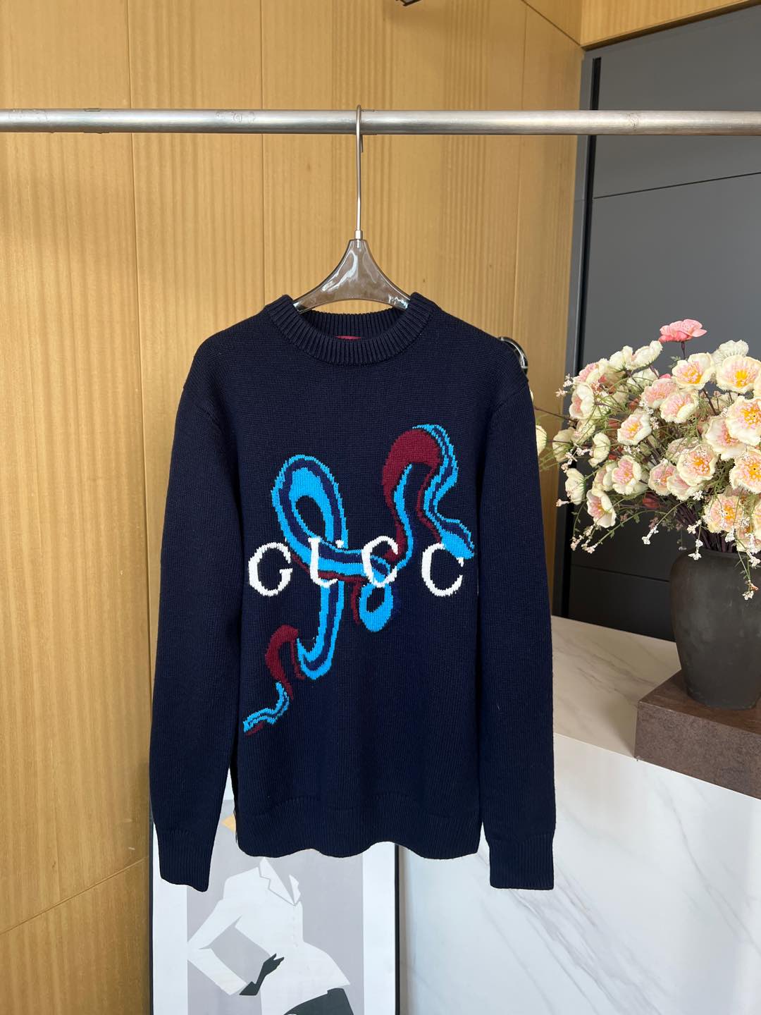 NO:308114,Gucci Early Spring New Snake Year Limited Series Cotton Wool Blend Round Neck Sweater Inlay Jacquard Serpentine Pattern, Brand Letter Logo Embellishment, Classic Style Cut, Men and Women's Same Model Number S M L XL, Gucci, Sweaters, Alexander Wang19860909Gucci 早春新款 蛇年限定系列 棉毛混纺圆领毛衣 前胸嵌花提花蛇形图案、品牌字母logo点缀、经典版型剪裁、男女同款 码数S M L XL,,gucci,sweaters,alexander wang,Women's clothing