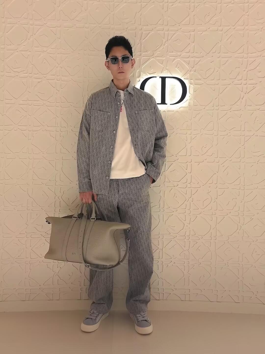 NO:312815,Little brother upper body effect, alexander wang19860909小哥哥上身效果,,alexander wang,Women's clothing