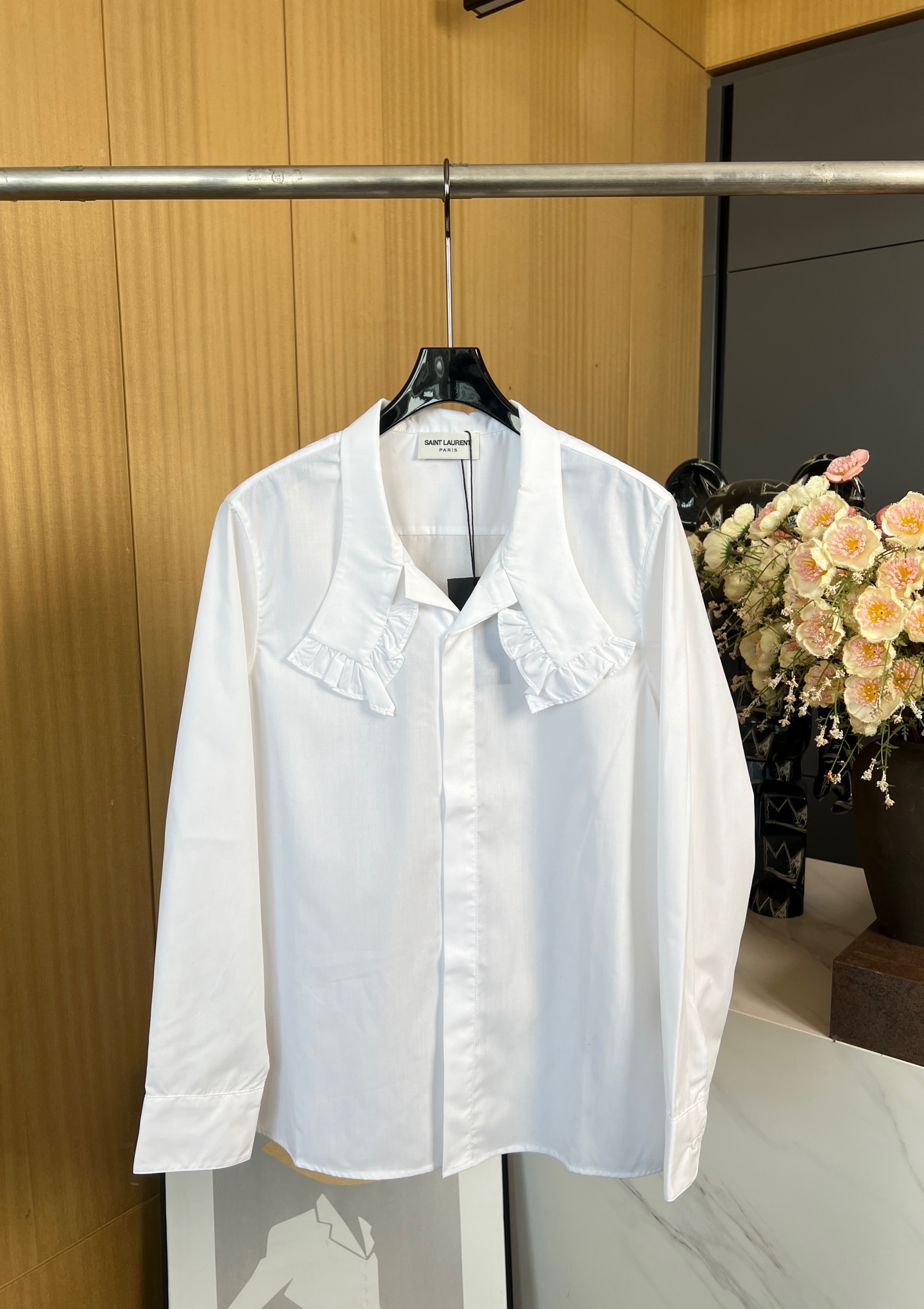 NO:313765,Saint laurent YSL New early spring product with bow necklace white long-sleeved shirt, white and rich and beautiful high-end style, daily fashionable commuting and versatile, casual style SML, saint laurent, saint laurent, saint laurent, shirts, alexander wang19860909Saint laurent YSL 早春新品 蝴蝶结领白色长袖衬衫、白富美高级感必入单品、日常时髦通勤百搭不挑人、休闲版型 码数SML,,saint laurent,saint laurent,shirts,alexander wang,Women's clothing