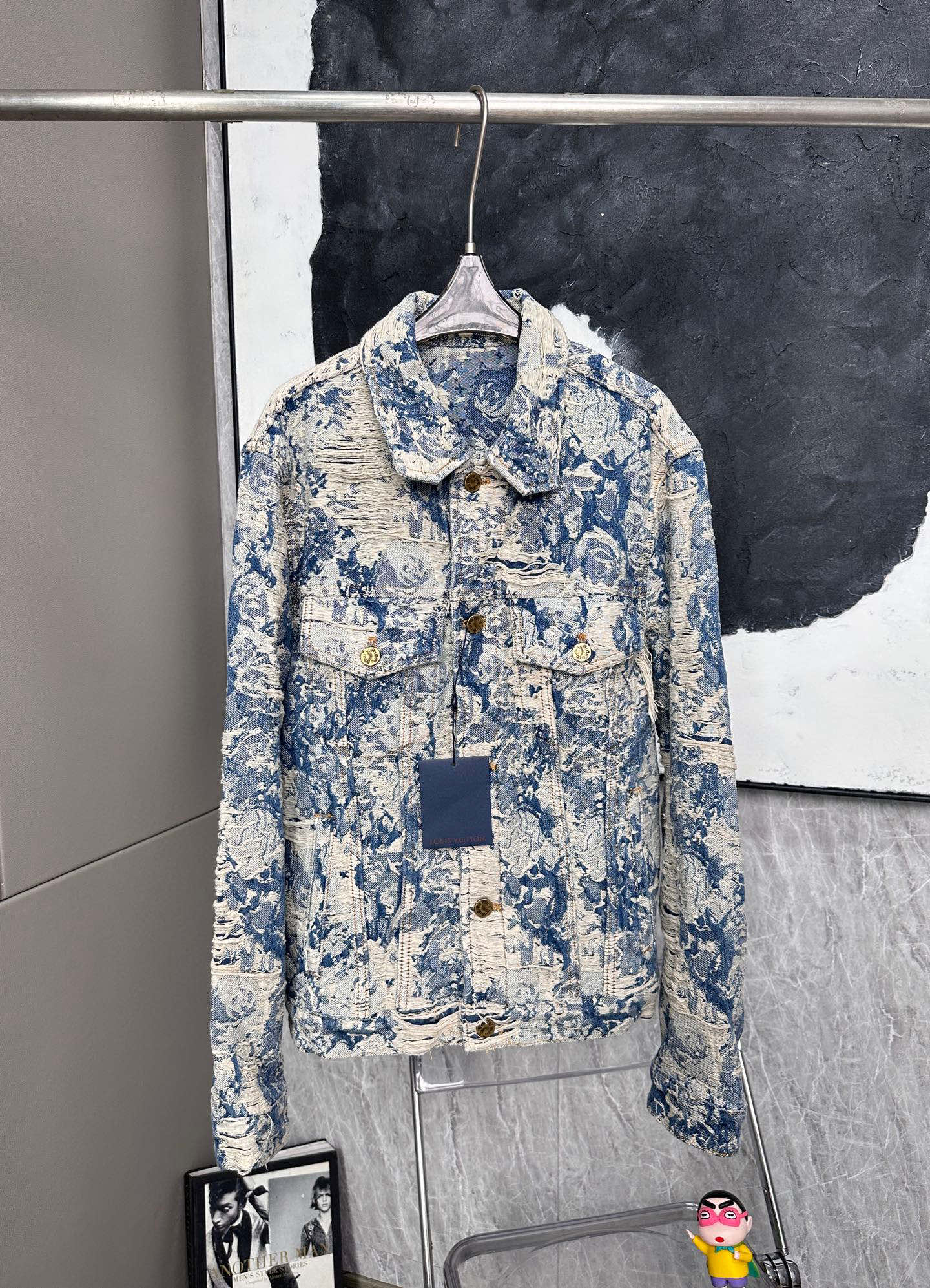 NO:317198,Special S-84 M-52 L-52 XL-48 LV Louis Vandal Flower Rose Jacquard Heavy Industry Washed Tassel Denim Jacket, Casual Style, Men and Women Same Model S M L XL,,louis vuitton,louis vuitton,jackets & coats,alexander wang19860909特 S-84 M-52 L-52 XL-48 LV 路易破坏花卉玫瑰提花重工水洗流苏牛仔外套、休闲版型、男女同款 码数S M L XL,,louis vuitton,louis vuitton,jackets & coats,alexander wang,Women's clothing