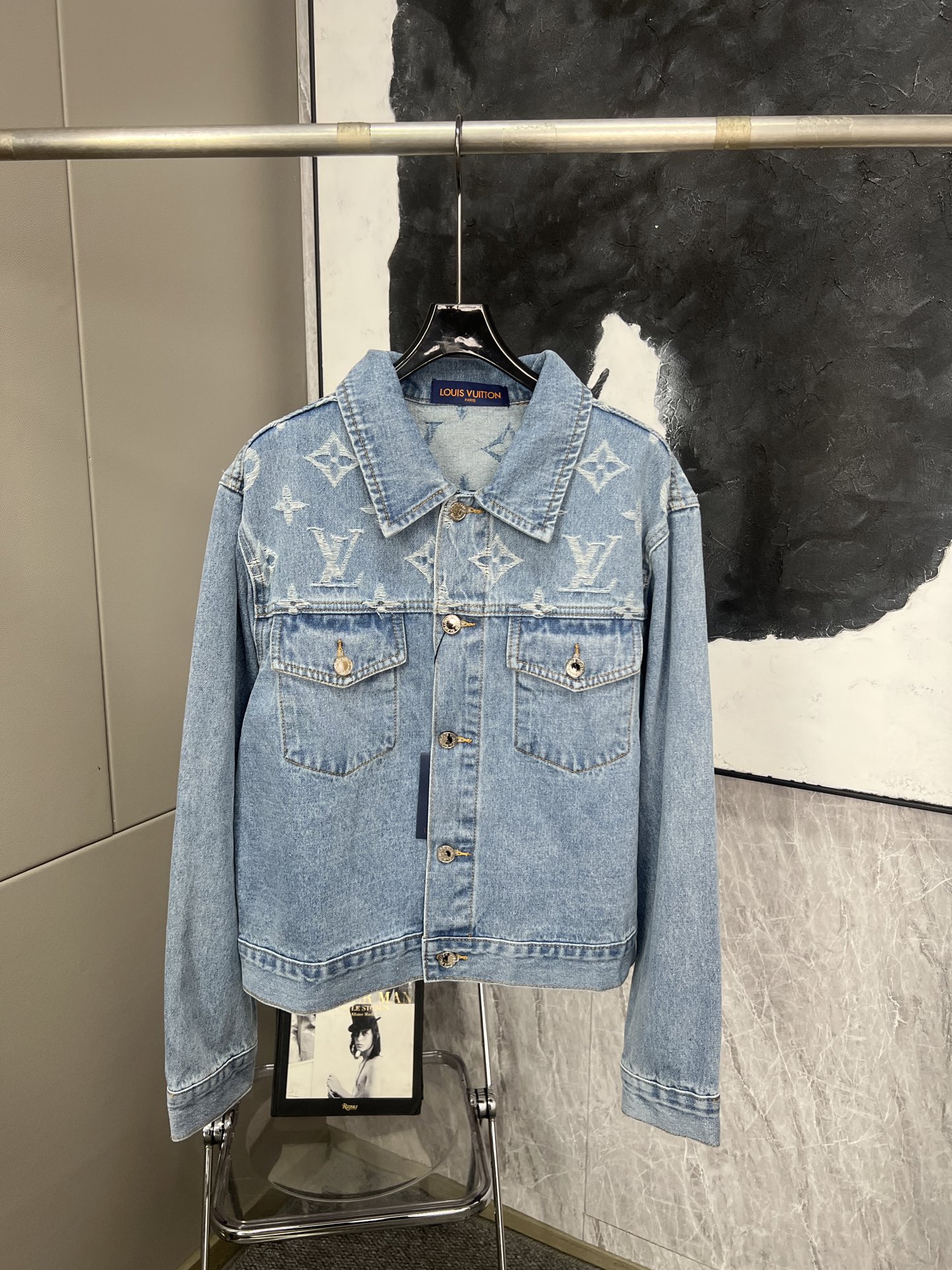 NO:317192,Special S-11 M-18 L-16 XL-20 LV embroidered letter short denim jacket for women, louis vuitton, jackets & coats,alexander wang19860909特 S-11 M-18 L-16 XL-20 LV刺绣字母短款牛仔外套 女款,,louis vuitton,jackets & coats,alexander wang,Women's clothing