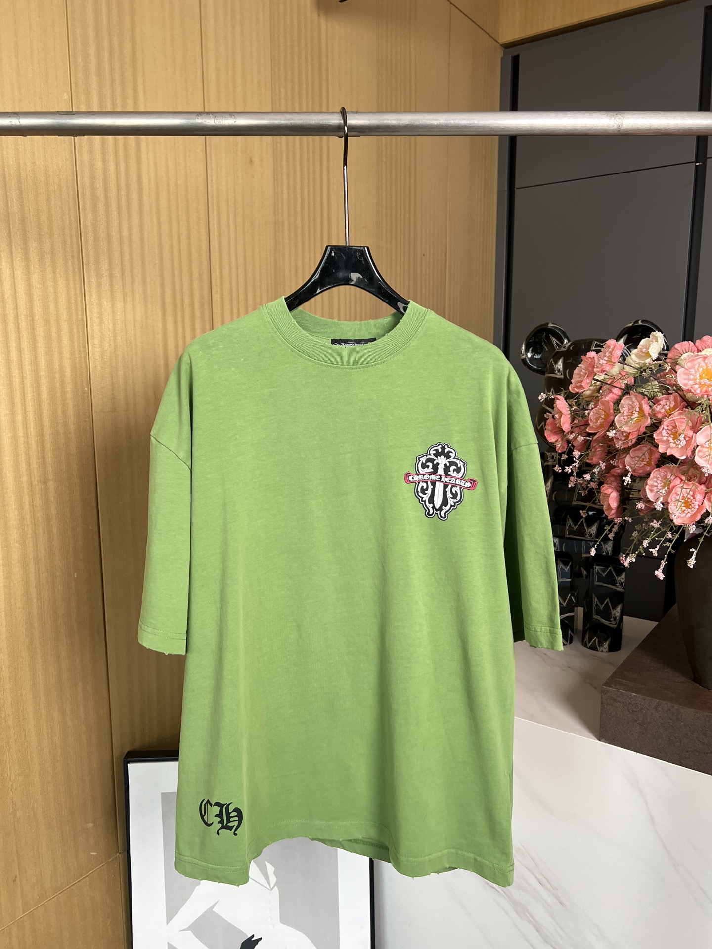 NO:312227,Chrome heart*s New early spring style retro printed small cross short-sleeved T-shirt, exquisite high-precision printing on the front and back, casual style, same style for men and women. SMLXL, chrome hearts, chrome hearts, T-shirt, tees, t-shirt, alexander wang19860909Chrome heart*s 克罗心 早春新款 复古印花小十字架短袖T恤、前后幅精致高精密度印花、休闲版型、男女同款 码数SMLXL,,chrome hearts,chrome hearts,T-shirt,tees，t-shirt,alexander wang,Women's clothing