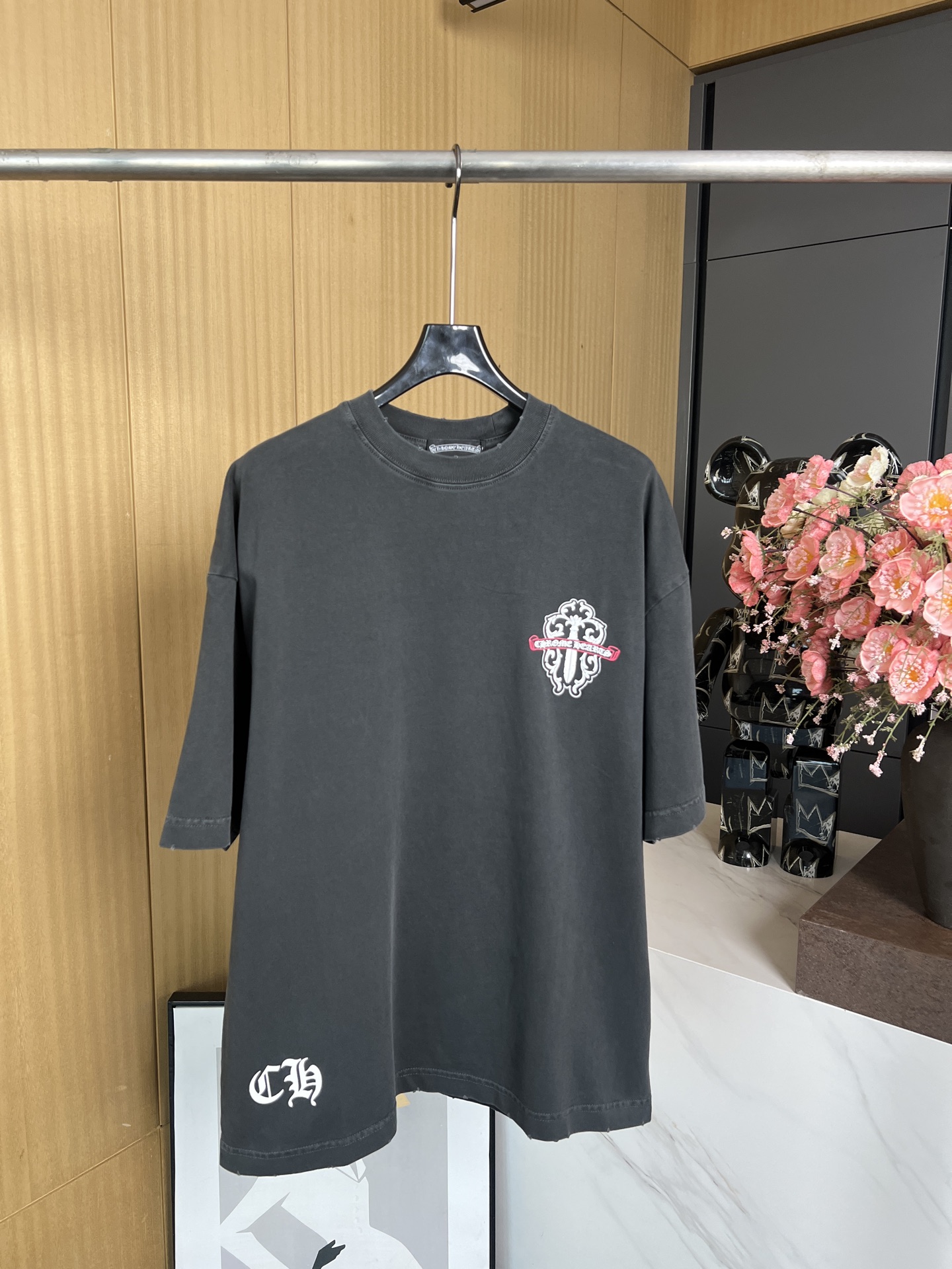 NO:312230,Chrome heart*s New early spring style retro printed small cross short-sleeved T-shirt, exquisite high-precision printing on the front and back, casual style, same style for men and women. SMLXL, chrome hearts, chrome hearts, T-shirt, tees, t-shirt, alexander wang19860909Chrome heart*s 克罗心 早春新款 复古印花小十字架短袖T恤、前后幅精致高精密度印花、休闲版型、男女同款 码数SMLXL,,chrome hearts,chrome hearts,T-shirt,tees，t-shirt,alexander wang,Women's clothing