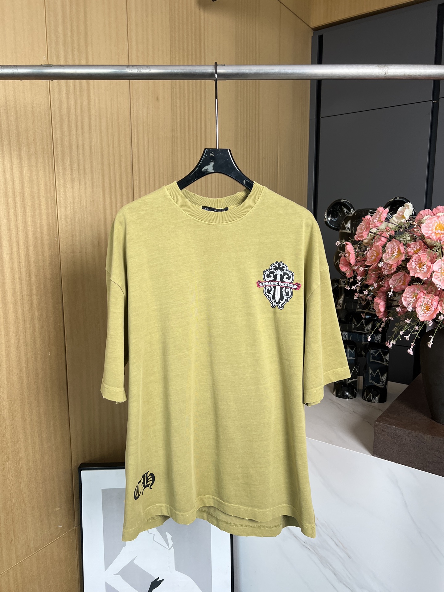 NO:312233,Chrome heart*s New early spring style retro printed small cross short-sleeved T-shirt, exquisite high-precision printing on the front and back, casual style, same style for men and women. SMLXL, chrome hearts, chrome hearts, T-shirt, tees, t-shirt, alexander wang19860909Chrome heart*s 克罗心 早春新款 复古印花小十字架短袖T恤、前后幅精致高精密度印花、休闲版型、男女同款 码数SMLXL,,chrome hearts,chrome hearts,T-shirt,tees，t-shirt,alexander wang,Women's clothing