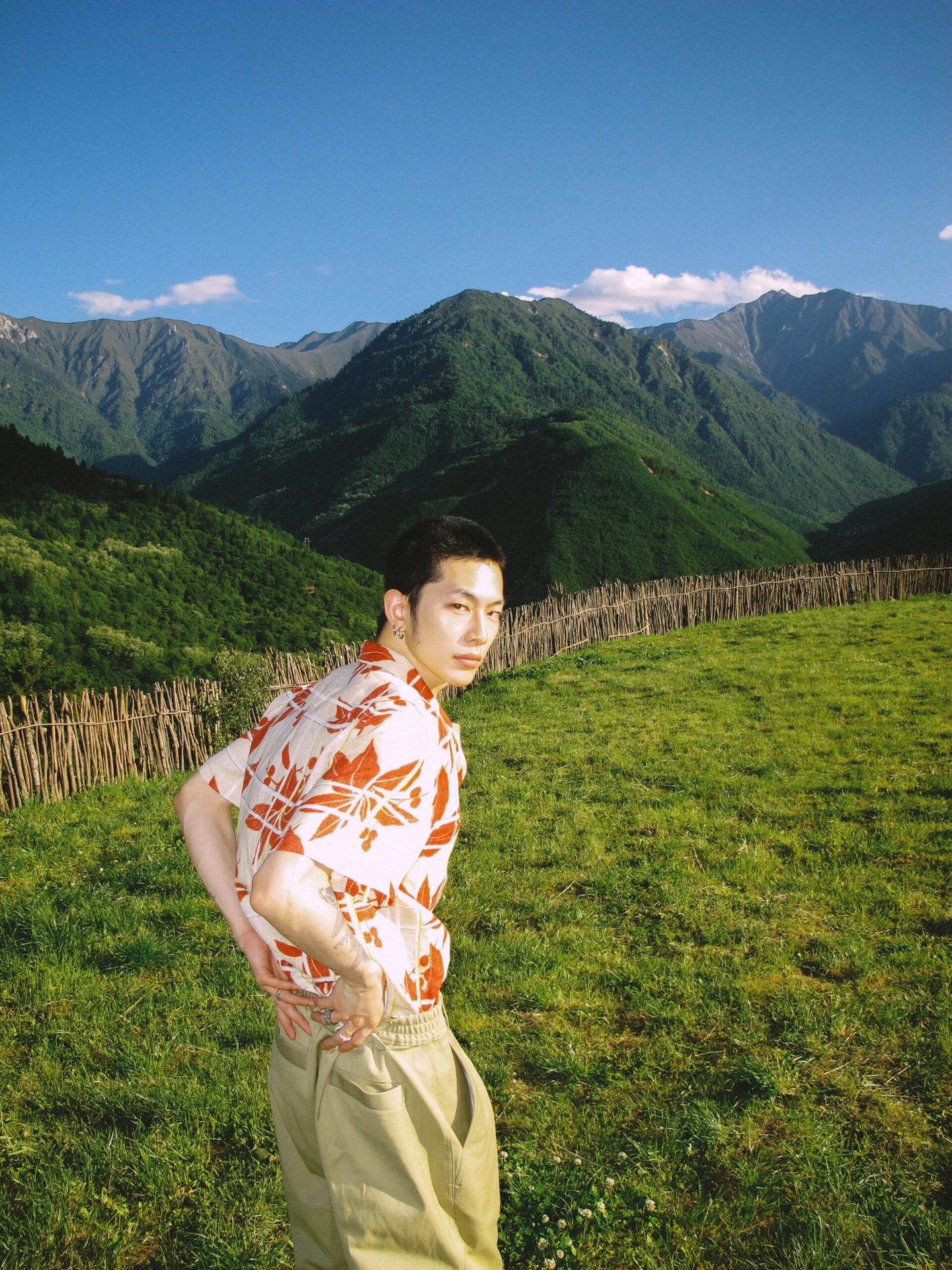 NO:323415,Little brother upper body effect, alexander wang19860909小哥哥上身效果,,alexander wang,Women's clothing