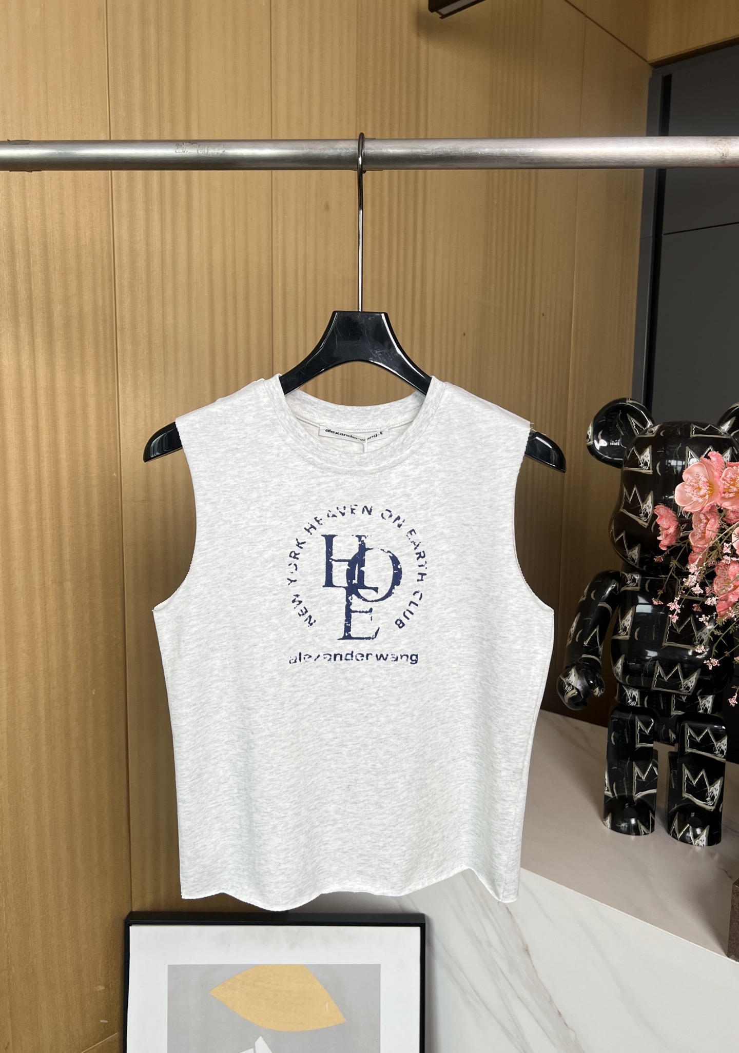 NO:323392,Alexander wang AW Alexander King Summer Letter Logo Printed Round Neck Women's Sleeveless T-shirt Top, Little Fairy's Summer Exclusive Sleeveless, Don't Be Awkward Scene, No Awkward SML, Alexander wang,tees, t-shirt, alexander wang19860909Alexander wang AW亚历山大王夏季字母徽标印花圆领女士无袖T恤上衣,小仙女夏日专属无袖,不惧侧漏,了无尴尬场面简直爱死啦 码数SML,,alexander wang,tees，t-shirt,alexander wang,Women's clothing