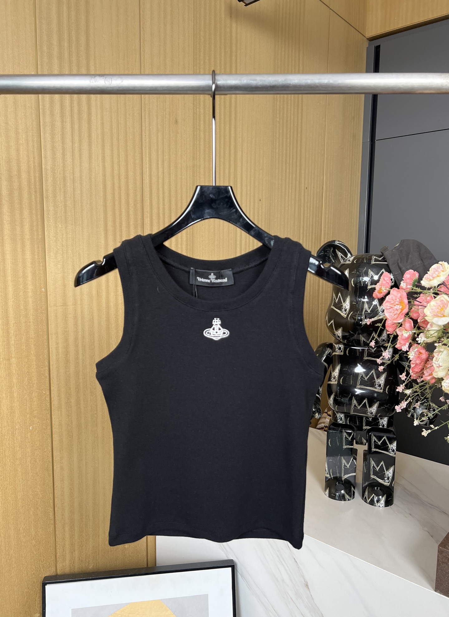NO:325070,Vivienne Westwoo* Queen Mother of the West, Spring and Summer New Style Planet Embroidered Jacquard Sleeveless Vest, Saturn logo on chest, full mark, casual style SML, alexander wang19860909Vivienne Westwoo* 西太后 春夏新款 星球刺绣提花无袖背心、胸前土星徽标吸睛满分、休闲版型 码数SML,,alexander wang,Women's clothing