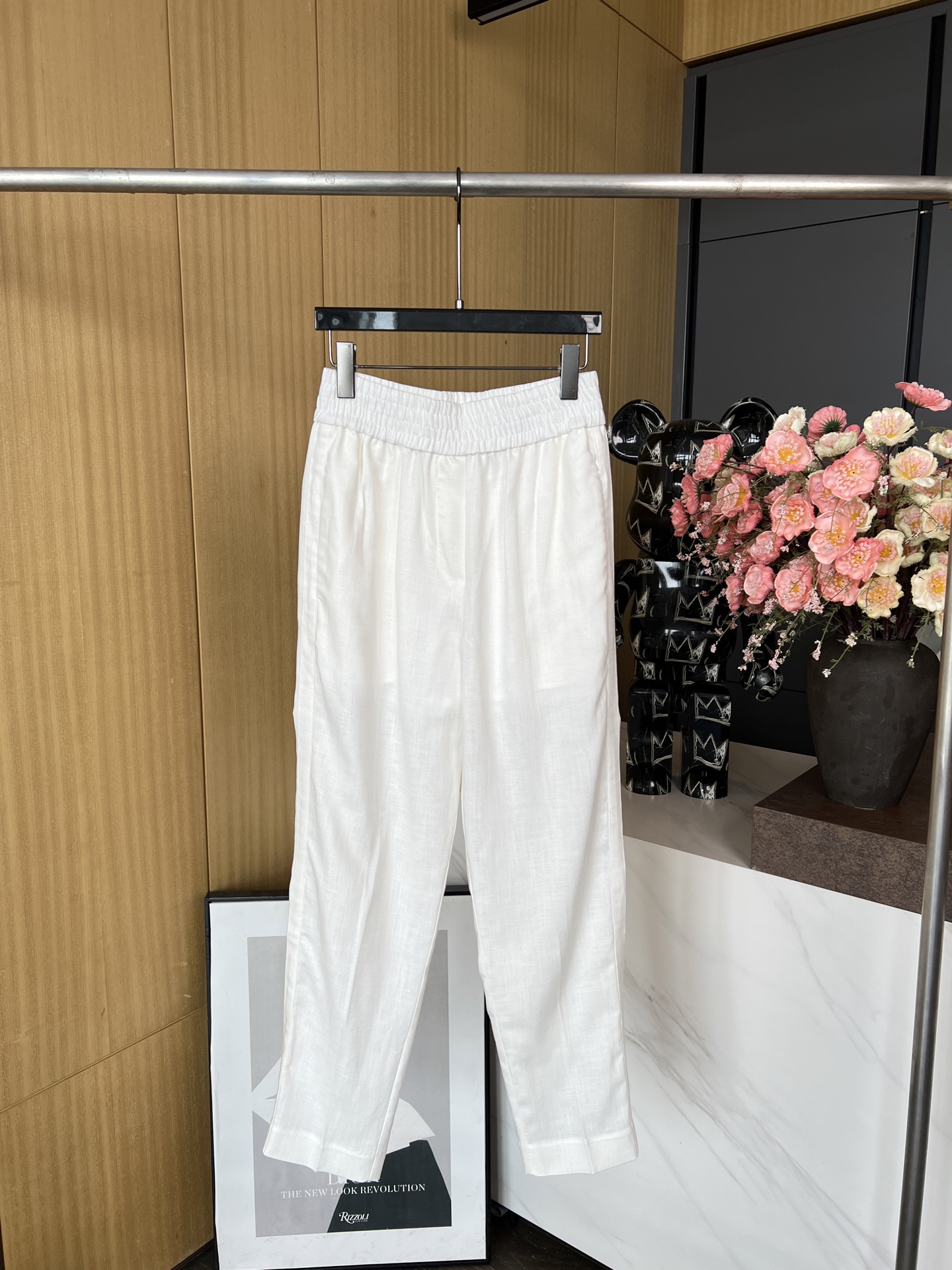 NO:318917,Brunello Cucinelli BC Tennis linen pants Loose Harren style High waist design makes the upper body look tall, clean and refreshing, one of the must-haves in summer SML, brunello cucinelli, alexander wang19860909Brunello Cucinelli BC 天丝亚麻小脚裤 宽松哈伦版型 高腰设计上身很显高 干净又清爽 夏日必备之一 码数SML,,brunello cucinelli,alexander wang,Women's clothing