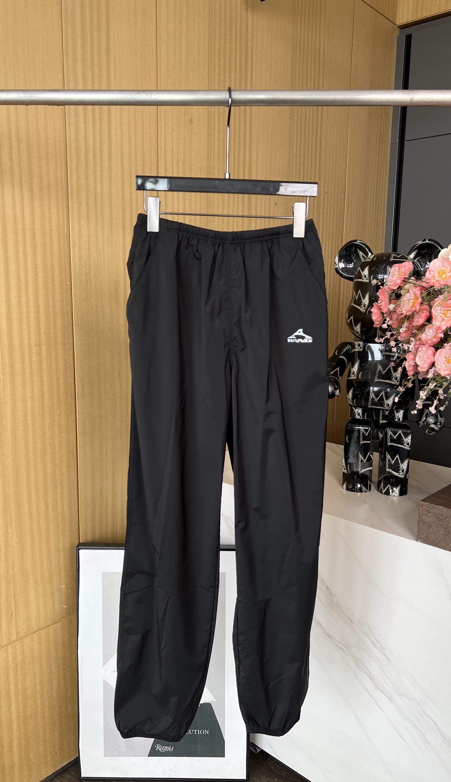 NO:318901,A set. Set Alexander Wang Spring and Summer New Sunscreen Trousers Inner Mesh Design Nylon Fabric More durable Elastic Design and Loose Style Better User Experience More versatile One set, not to be disassembled SML, alexander wang, alexander wang19860909一套.套装 Alexander Wang 亚历山大王春夏新款防晒长裤 内里网状设计 尼龙面料更耐穿 松紧设计和宽松版型 用户体验更好 更百搭 一套出,不拆开 码数SML,,alexander wang,alexander wang,Women's clothing