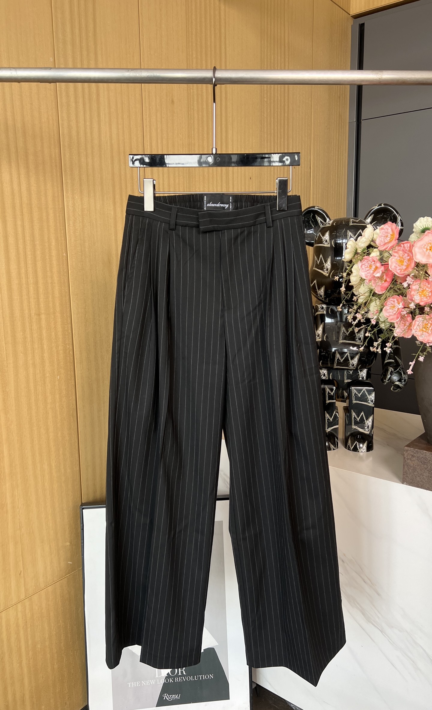 NO:327283,ALexanderwang Alexanderwang'Grey suit pants in early spring, removable logo vertical striped casual wide-leg style, super slim upper body, and awesome spring and summer match. SML, alexander wang, business suit, alexander wang19860909ALexanderwang亚历山大王｀早春灰色系穿搭西装裤、可拆卸徽标竖条纹休闲阔腿版型,上身超级显瘦,春夏搭配绝绝绝子 码数SML,,alexander wang,business suit,alexander wang,Women's clothing