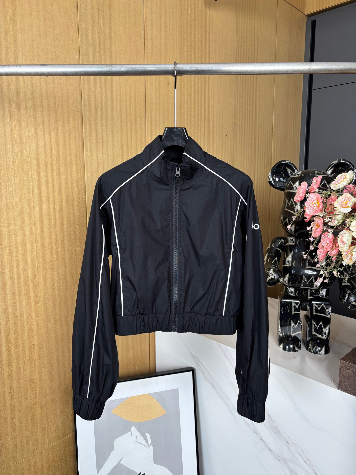 NO:331220,Alo Yoga Spring and Summer New Short Stand Collar Zipper Jacket Shorts Set, Paired with Sporty Mesh Lining, Contrast Color Sports Pipeline, Casual Style SML, Shorts, Jackets & Coats, Jackets & Coats, Alexander Wang19860909Alo Yoga 春夏新款 短款立领拉链外套夹克短裤套装、搭配运动风格网眼衬里,以撞色运动滚边、休闲版型 码数SML,,shorts,jackets & coats,jackets & coats,alexander wang,Women's clothing