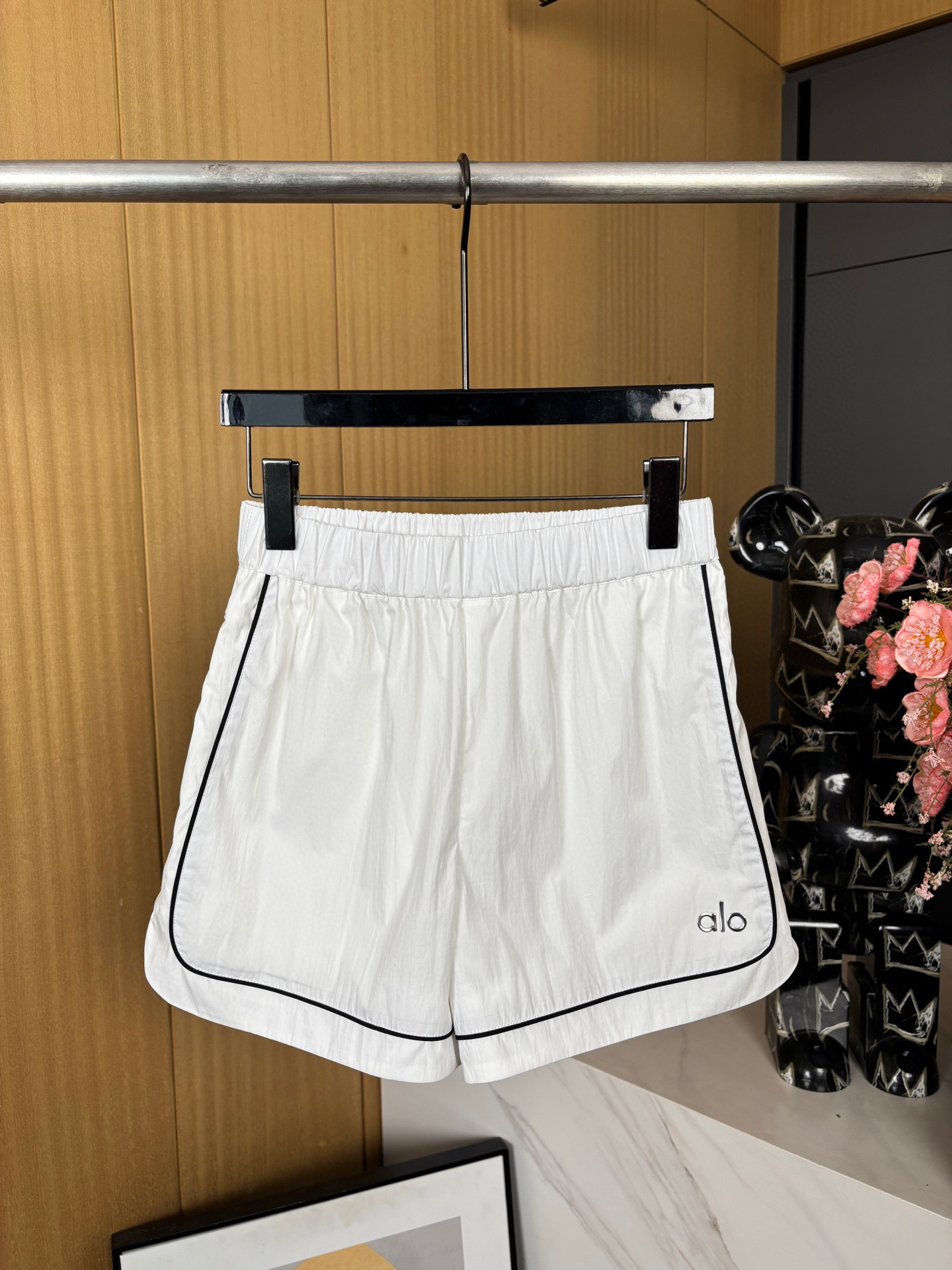 NO:331223,Alo Yoga Spring and Summer New Short Stand Collar Zipper Jacket Shorts Set, Paired with Sporty Mesh Lining, Contrast Sport Pipe, Half High Neck Design and Elastic Waist, Casual Style SML,, Shorts, Jackets & Coats, Jackets & Coats, Alexander Wang19860909Alo Yoga 春夏新款 短款立领拉链外套夹克短裤套装、搭配运动风格网眼衬里,以撞色运动滚边、半高领设计和松紧腰、休闲版型 码数SML,,shorts,jackets & coats,jackets & coats,alexander wang,Women's clothing