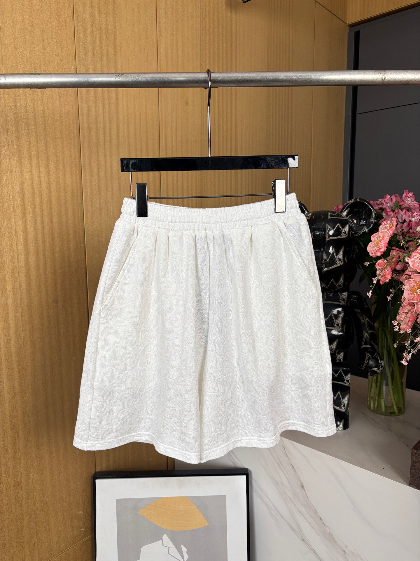 NO:331190,Louis Vuitto*n New Louis spring and summer knitted jacquard shorts, custom-made full-body logo jacquard fabric, elastic waist design, casual style S M L XL,,louis vuitton,louis vuitton,shorts,alexander wang19860909Louis Vuitto*n 路易 春夏新款 针织提花短裤、定制满身Logo提花面料、松紧腰设计、 休闲款式 码数S M L XL,,louis vuitton,louis vuitton,shorts,alexander wang,Women's clothing