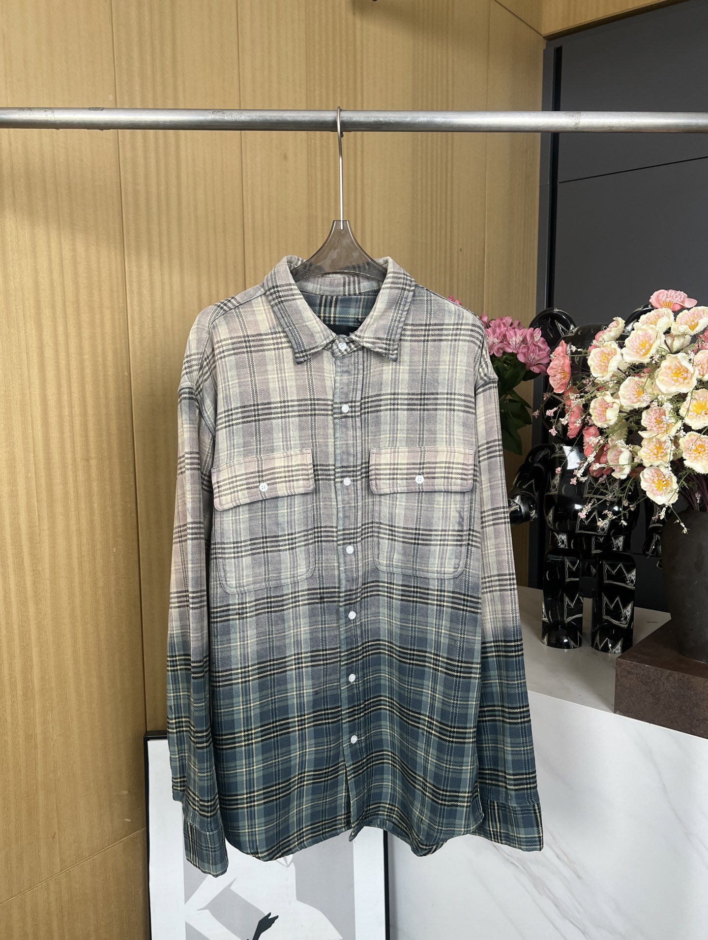 NO:335298,R13 New early spring style bleaching contrasting plaid long-sleeved shirt, raspberry color over-dyeing and uneven bleaching, presents a visually impactful contrasting appearance, casual style, same style for men and women. SML, shirts, alexander wang19860909R13 早春新款 漂染撞色格纹长袖衬衫、经过覆盆子色过染和不均匀漂白处理后、呈现出颇具视觉冲击的撞色外观、休闲版型、男女同款 码数SML,,shirts,alexander wang,Women's clothing