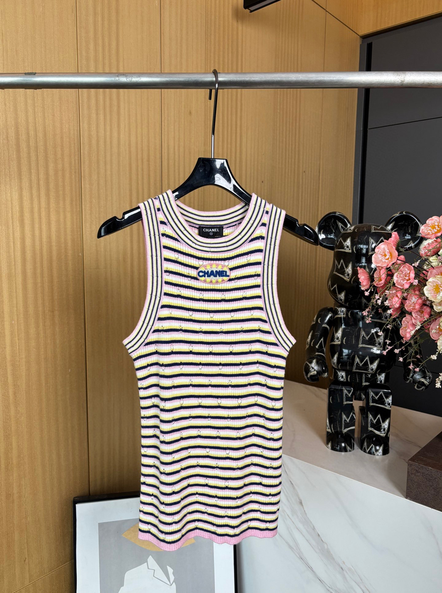 NO:333287,Chanel* Xiaoxiang New Spring and Summer Style Contrast Striped Sling Vest, Classic Vest, Striped Hook, Chest Letter Embroidery, Versatile Any Lower Body, Casual Style SML, Chanel, Alexander Wang19860909Chanel*小香 春夏新款 撞色条纹吊带背心、经典度假风条纹钩花、胸前字母刺绣、百搭任何下半身、休闲版型 码数SML,,chanel,alexander wang,Women's clothing
