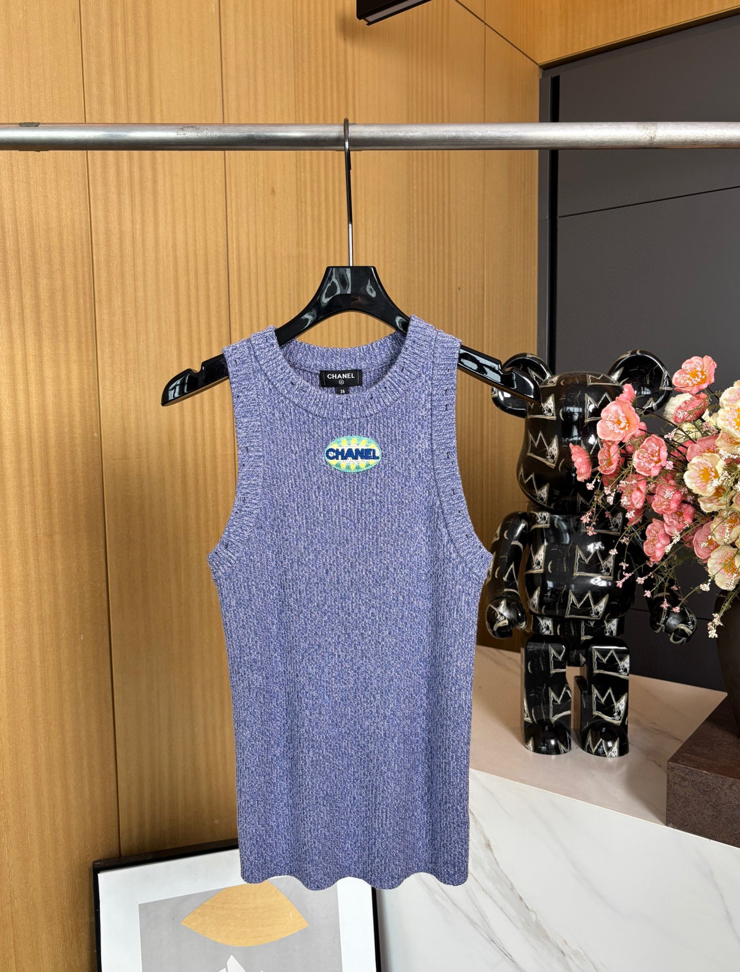 NO:333267,Chanel* Xiaoxiang New Spring and Summer Embroidered Letters Ripped Slings Vest, Classic Vest, Striped Hook, Chest Letter Embroidery, Versatile Any Lower Body, Casual Style SML, Chanel, Alexander Wang19860909Chanel*小香 春夏新款 刺绣字母破洞吊带背心、经典度假风条纹钩花、胸前字母刺绣、百搭任何下半身、休闲版型 码数SML,,chanel,alexander wang,Women's clothing