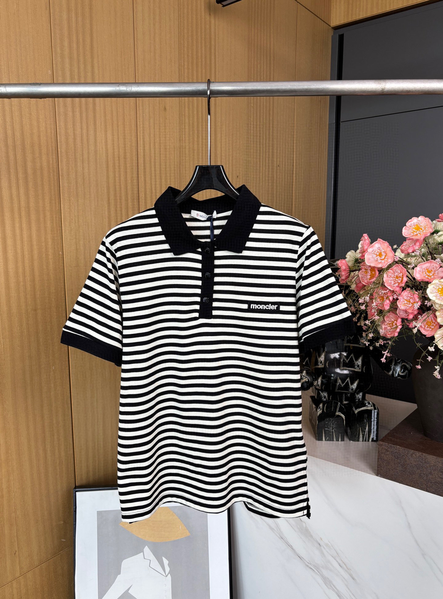 NO:415507,Moncler, new spring and summer style, striped cotton Polo shirt, top with classic ocean, button closure, embroidered letter logo label, casual style, SML, Moncler, alexander wang19860909Moncler盟可睐 春夏新款 条纹棉质Polo衫、上衣采用经典的海洋、纽扣开合 刺绣字母标识标签、休闲版型 码数SML,,Moncler,alexander wang,Women's clothing