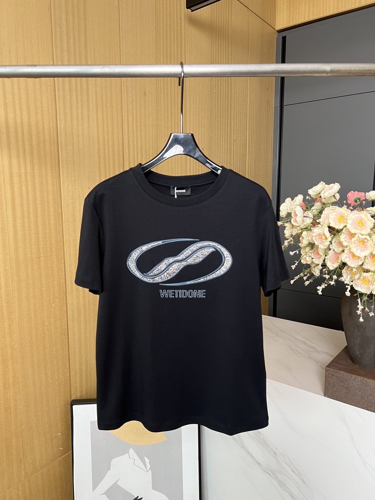 NO:415553,WE11DONE Spring and summer new style, diamond letter printing short-sleeved T-shirt, crystal decorative logo printing pattern on the front, ribbed round neck, casual style SML, T-shirt,tees, t-shirt,alexander wang19860909WE11DONE 春夏新款 烫钻字母印花短袖T恤、正面水晶装饰logo印花图案、罗纹圆领、休闲版型 码数SML,,T-shirt,tees，t-shirt,alexander wang,Women's clothing