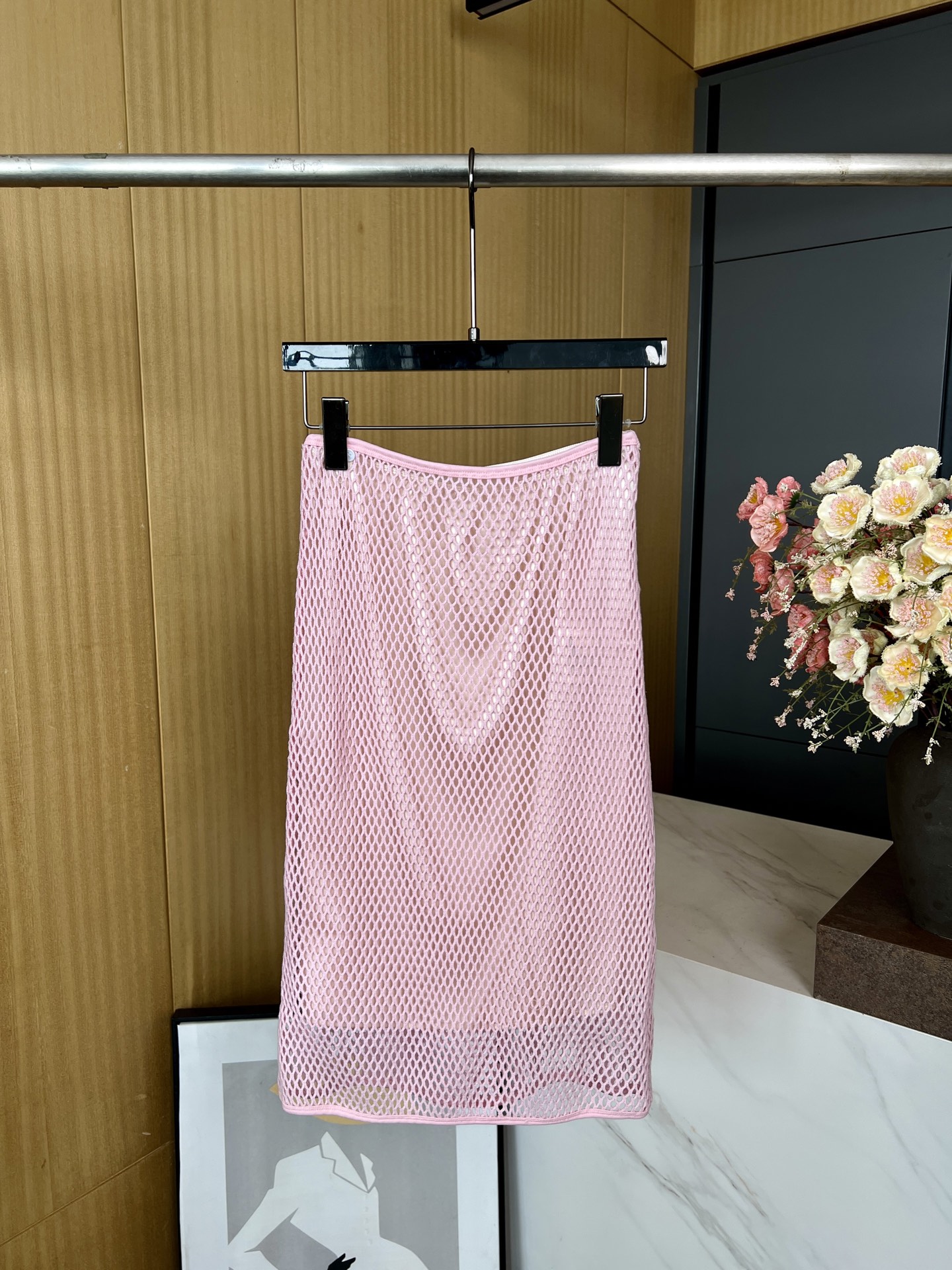 NO:334133,Prada Spring and Summer New Cotton Mesh Skirts, Side Concealed Snap Closure, Enamel Triangular Metal Logo, Ribbed Bottom, With Interior, Casual Style SML, Prada, Skirts, Alexander Wang19860909Prada 春夏新款 棉质网眼半身裙、侧面隐藏式按扣开合、涂珐琅三角形金属徽标、罗纹底边、配有内搭、休闲版型 码数SML,,prada,skirts,alexander wang,Women's clothing
