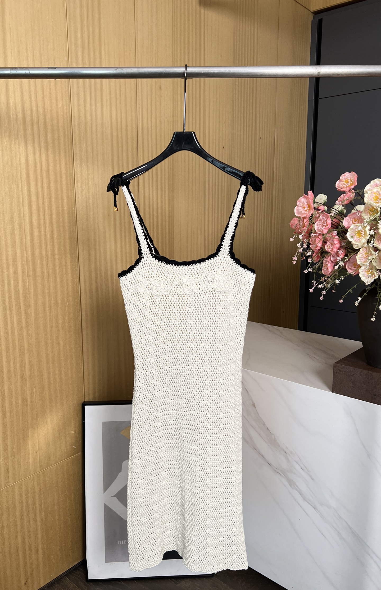 NO:411772,Celine spring and summer new style crochet cotton suspender dress, TRIOMPHE hand-crochet embroidery, tied shoulder straps, casual style SML, celine, skirts, alexander wang19860909Celine 春夏新款 钩针编织棉质吊带连衣裙、TRIOMPHE手工钩针编织刺绣、系结肩带、休闲版型 码数SML,,celine,skirts,alexander wang,Women's clothing