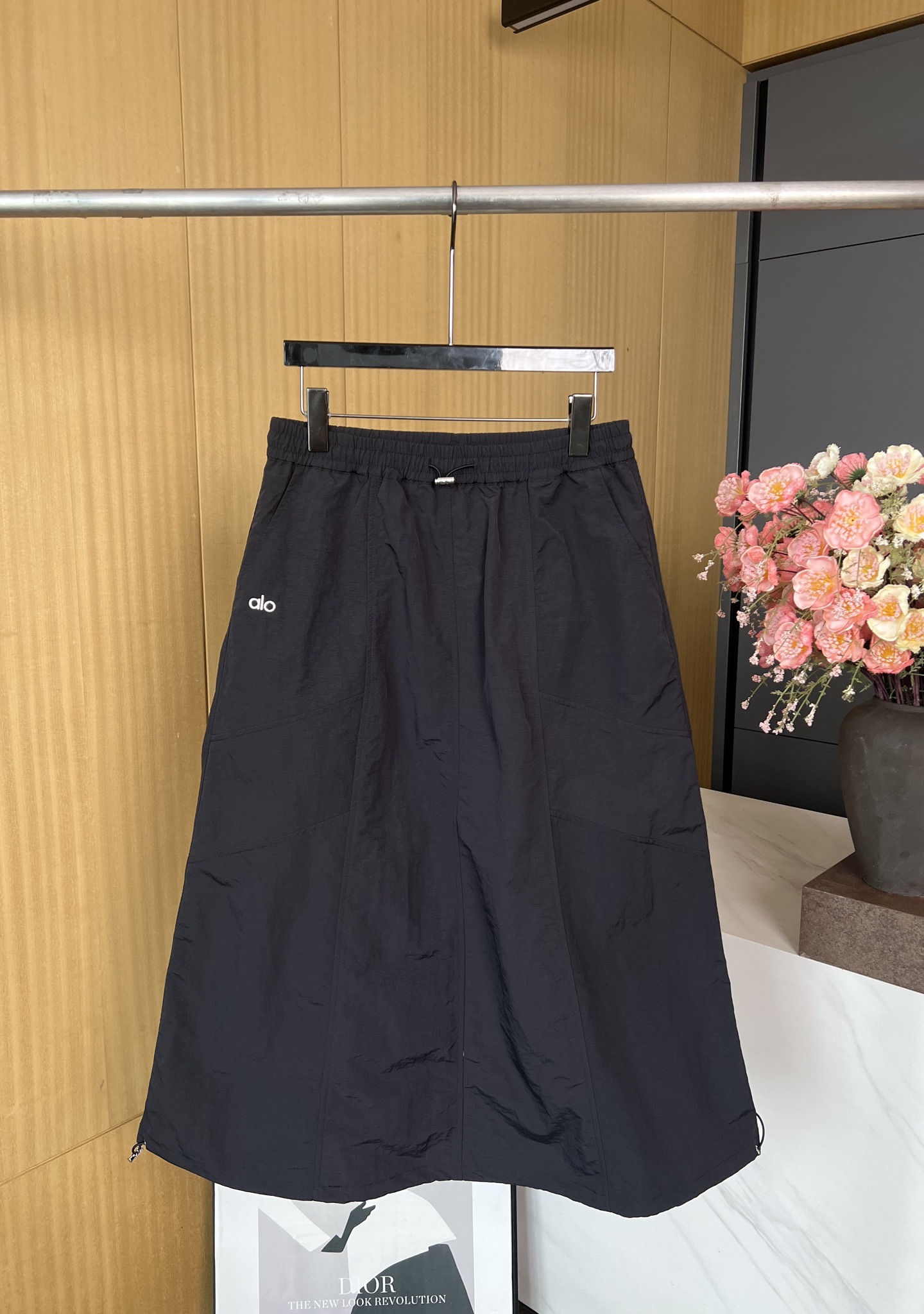 NO:412866,AIO Spring and Summer New Retro Nylon Drawstring Embroidered Skirt, Adjustable Waist Drawstring Highly Inclusive, Zippered Pockets on both sides, Casual Style S M L, Skirts, Alexander Wang19860909AIO 春夏新款 复古尼龙抽绳刺绣半身裙、腰头可调节抽绳包容性强、两侧拉链口袋、休闲版型 码数S M L,,skirts,alexander wang,Women's clothing