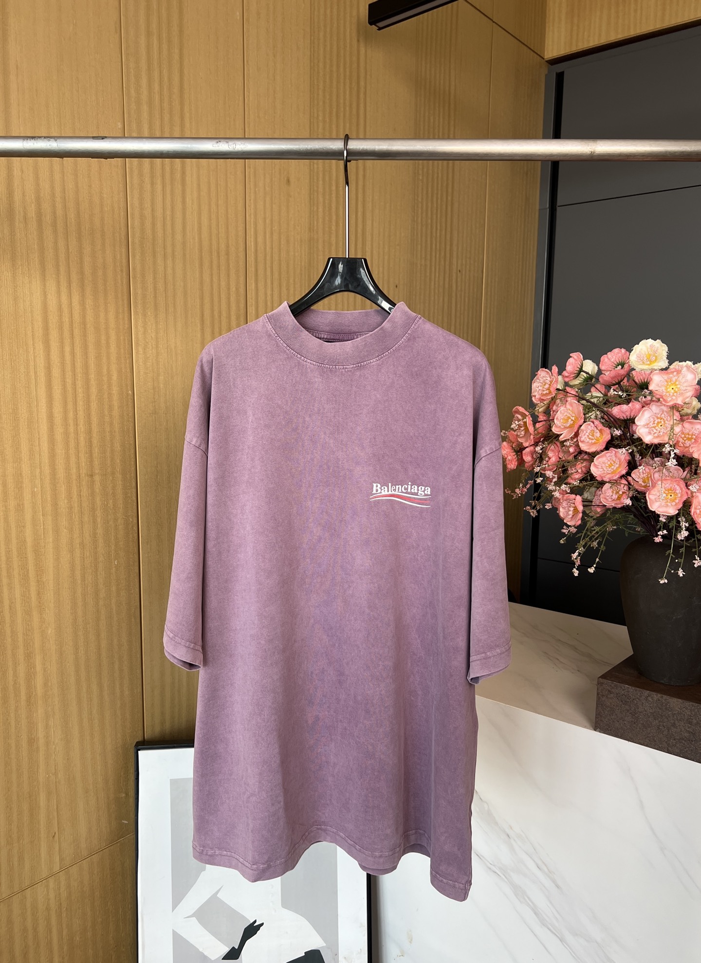 NO:434415,BALENCIAGA Spring and Summer New Style Old Wave Coke Printed Short-Sleeve T-Shirt, Retro Jersey Fabric, Front and Back with Political Campaign Crack Art Print, Loose Style Number XS S M L,,balenciaga,T-shirt,tees,t-shirt,alexander wang19860909BALENCIAGA 春夏新款 做旧海浪可乐印花短袖T恤 、复古平纹针织面料、正面和背面饰以political campaign crack艺术作品印花、宽松版型 码数XS S M L,,balenciaga,T-shirt,tees，t-shirt,alexander wang,Women's clothing