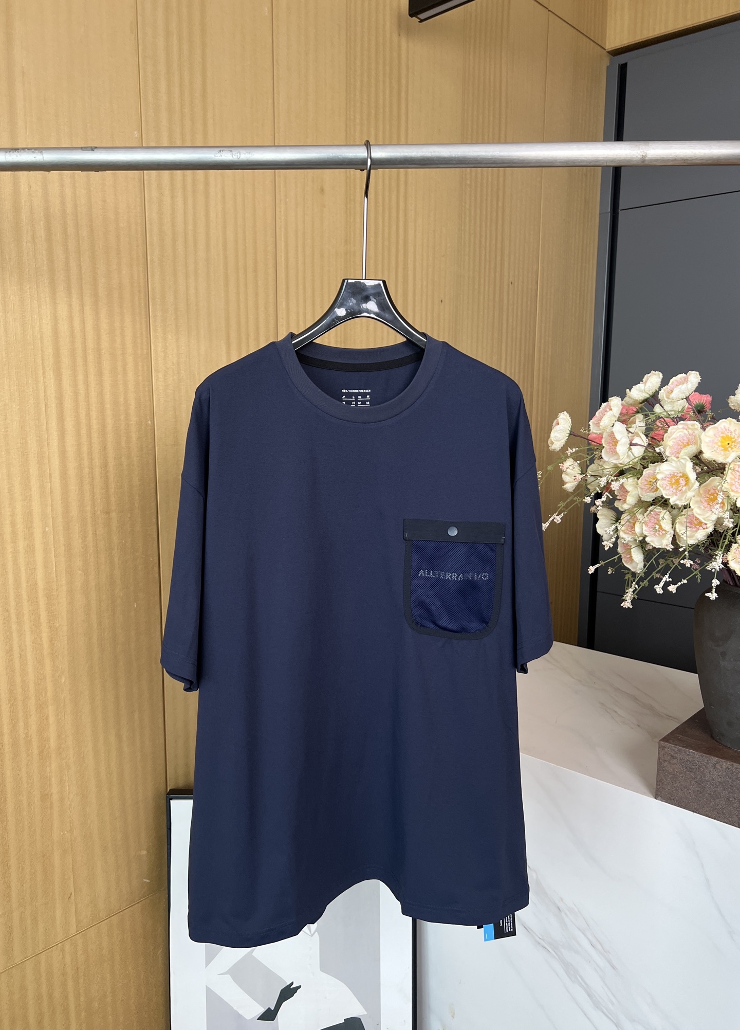 NO:434430,DESCENTE*Disante Spring and Summer New Sunscreen fiber comes with a cotton-like round-neck T-shirt, the fabric is made of high-performance fibers from Japanese Toritte, with ultra-thin and lightweight characteristics, a crisp and soft texture, UV-proof UPF reaches 50+, casual version. SMLXLXXL,,tees, t-shirt,alexander wang19860909DESCENTE*迪桑特 春夏新款 防晒纤维自带棉感圆领T恤、面料采用日本东丽特织的高性能纤维、具有超薄轻量且的特性、挺括且质地柔软防紫外线指数UPF达到50+、休闲版型 码数SMLXLXXL,,tees，t-shirt,alexander wang,Women's clothing