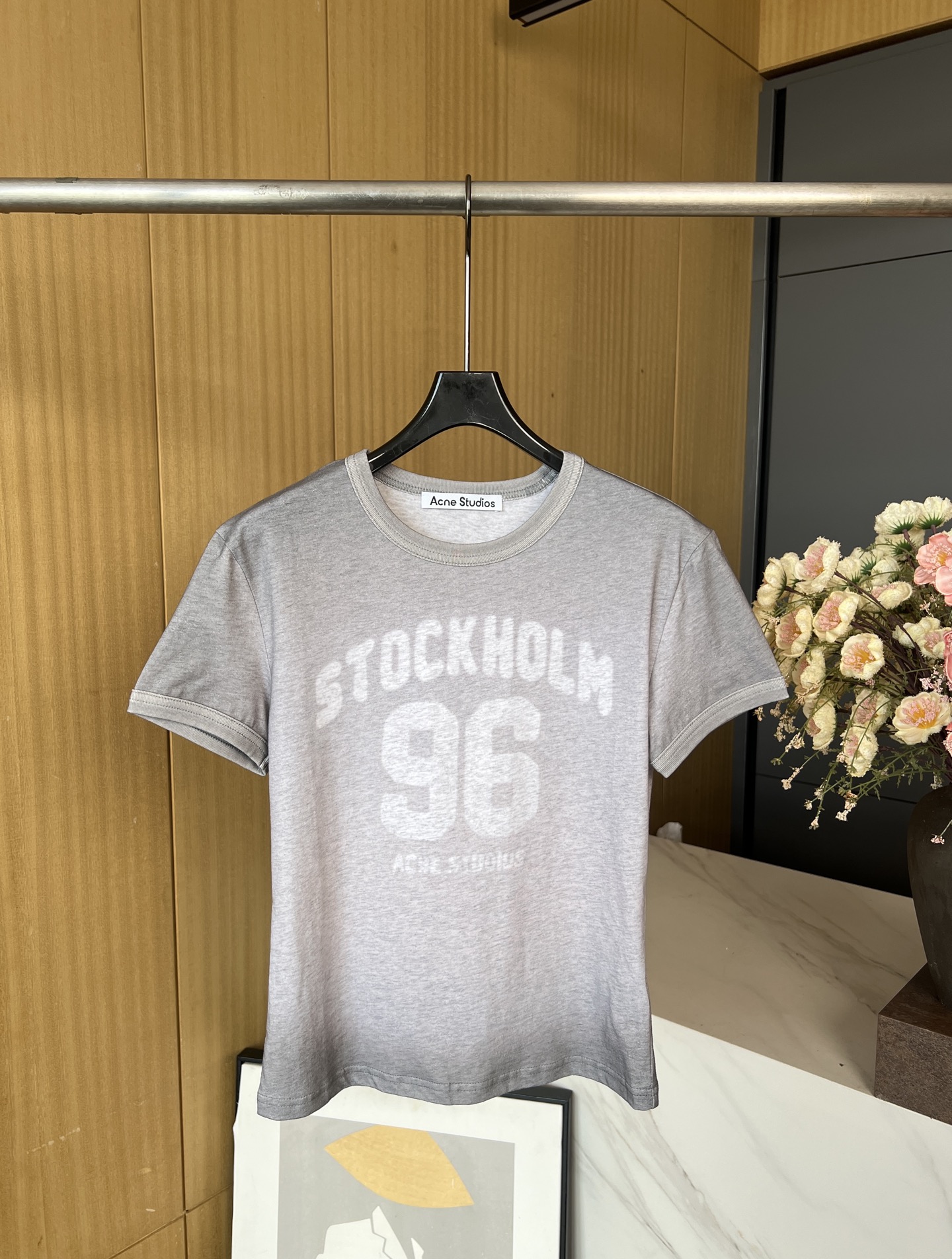 NO:457536,Acne Studios New early autumn style Sprayed retro logo T-shirt, ribbed embellishment and spray painted vintage finish, made of lightweight cotton sweater, casual style S M L, acne studios,dior,tees, t-shirt,alexander wang19860909Acne Studios 早秋新款 喷洒复古标志T恤、罗纹装饰和喷漆复古饰面、由轻质棉质针织衫制成、休闲版型 码数S M L,,acne studios,dior,tees，t-shirt,alexander wang,Women's clothing